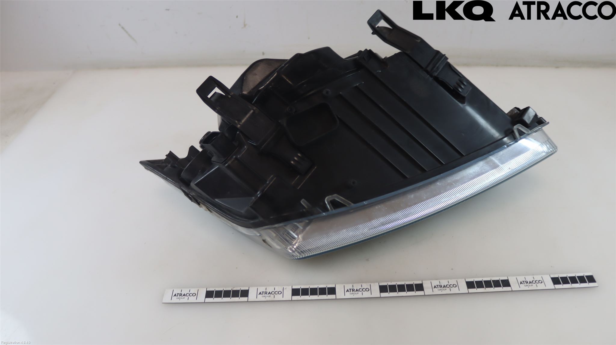 Ford FOCUS     04-07 Frontlykt Venstre