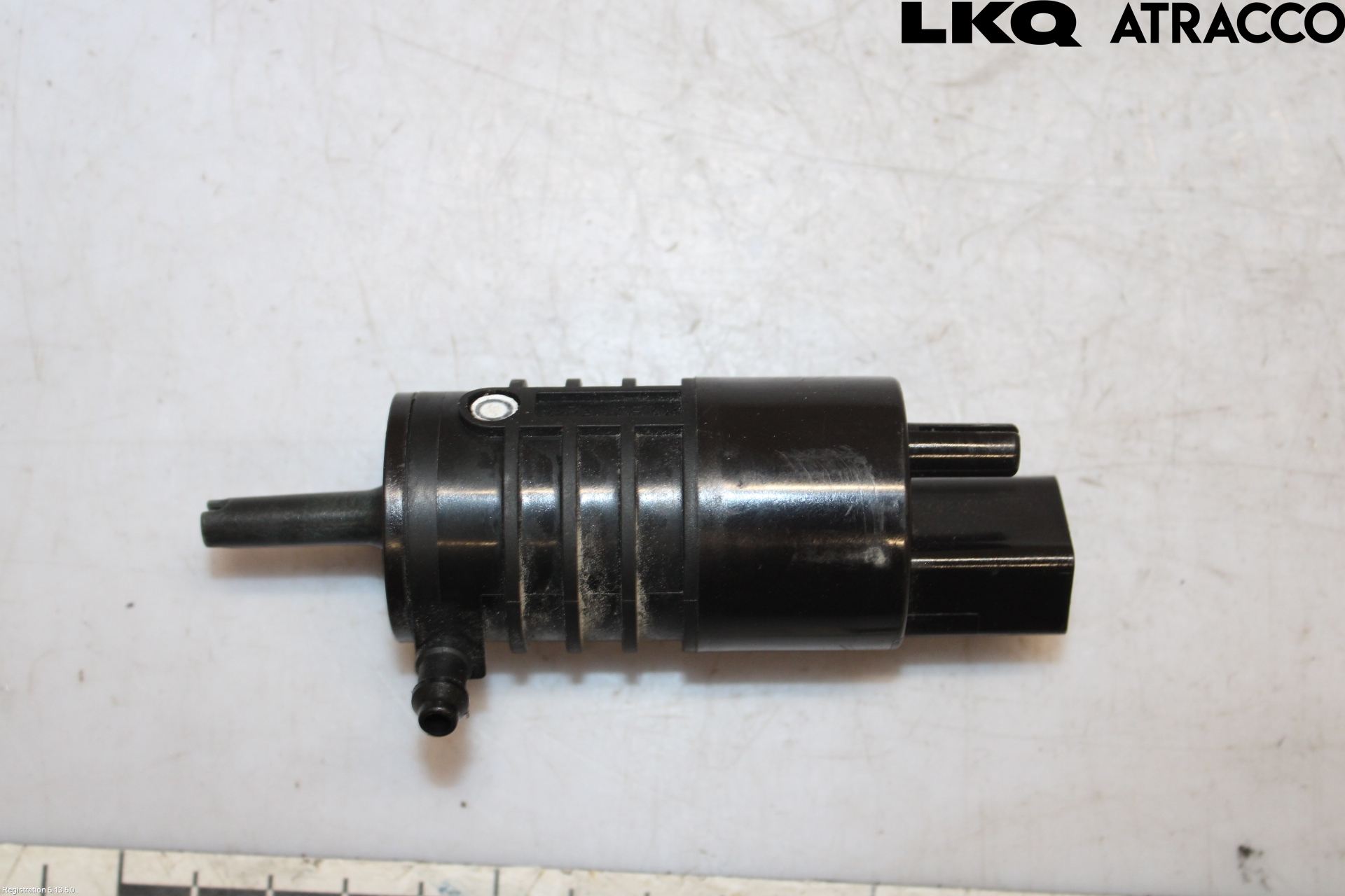 Tesla MODEL 3 17- Spylerpumpe Frontrute