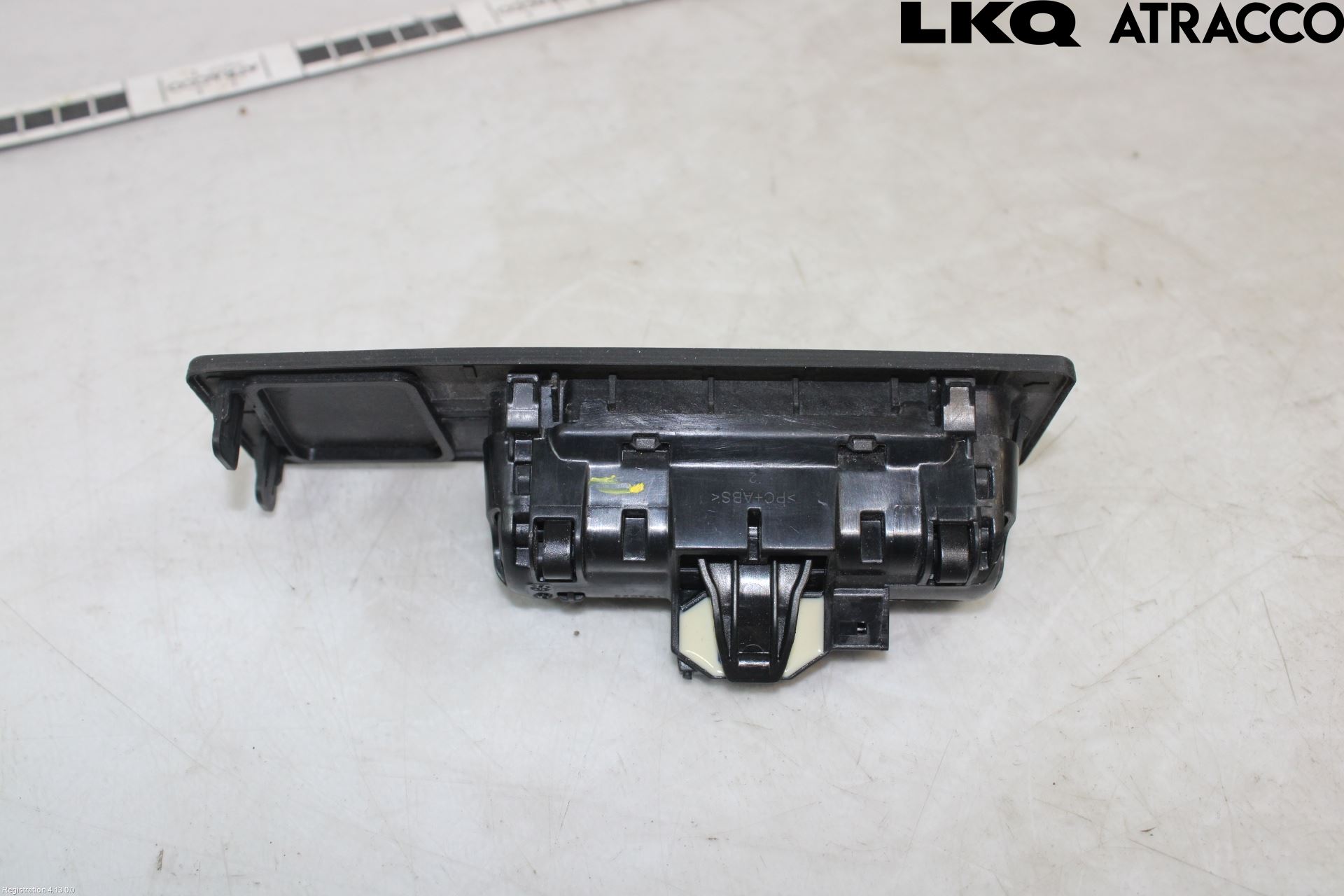 BMW 3 F30/F31/F80 12-19 Bakluke Handtak Ytre