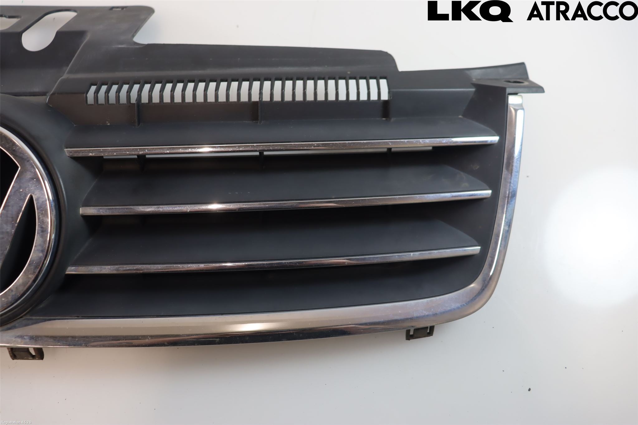 Volkswagen VW POLO 02-05 Grill Komplett