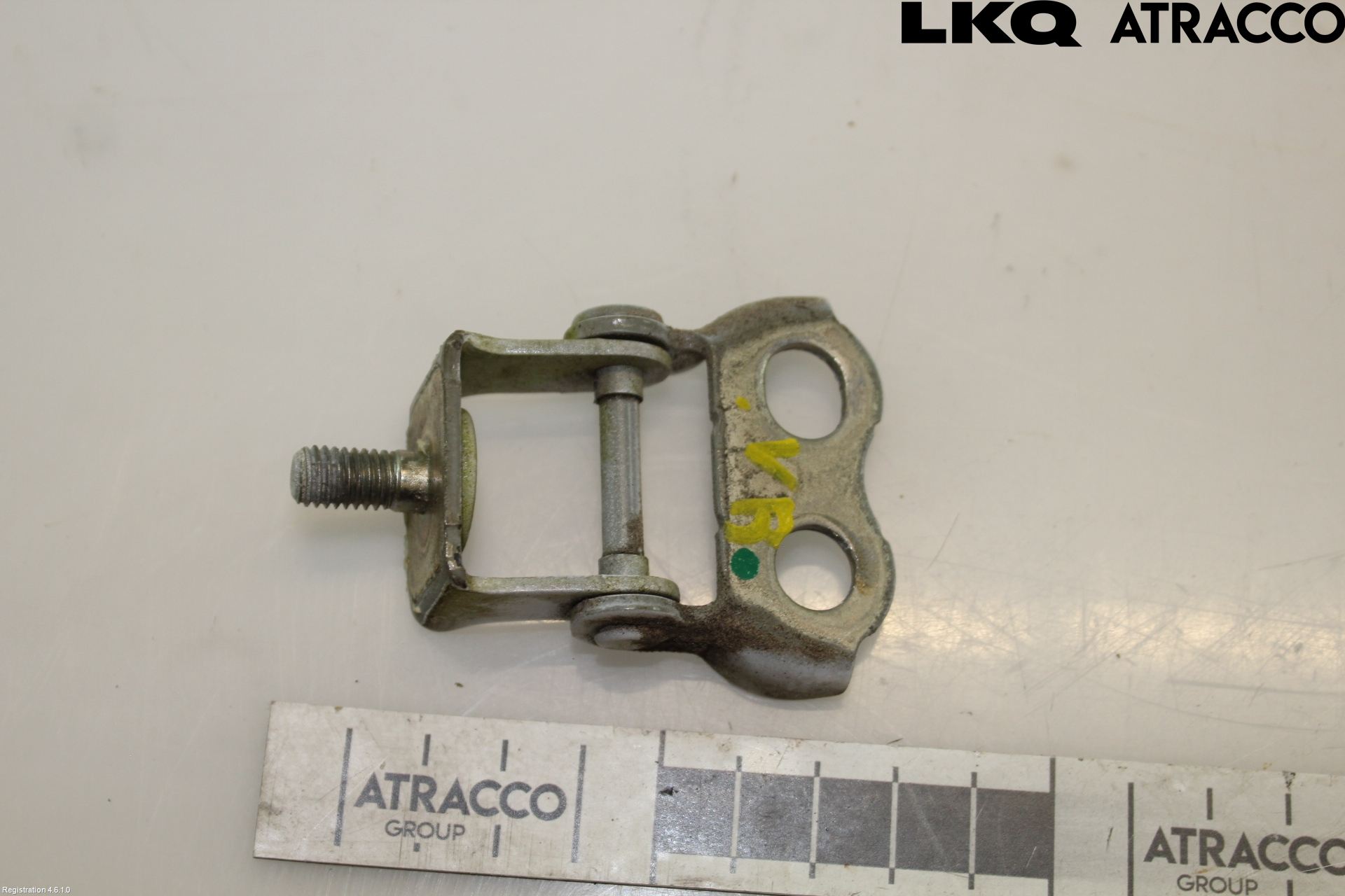 Toyota YARIS XP130 15-20 Bakluke Hengsel Venstre