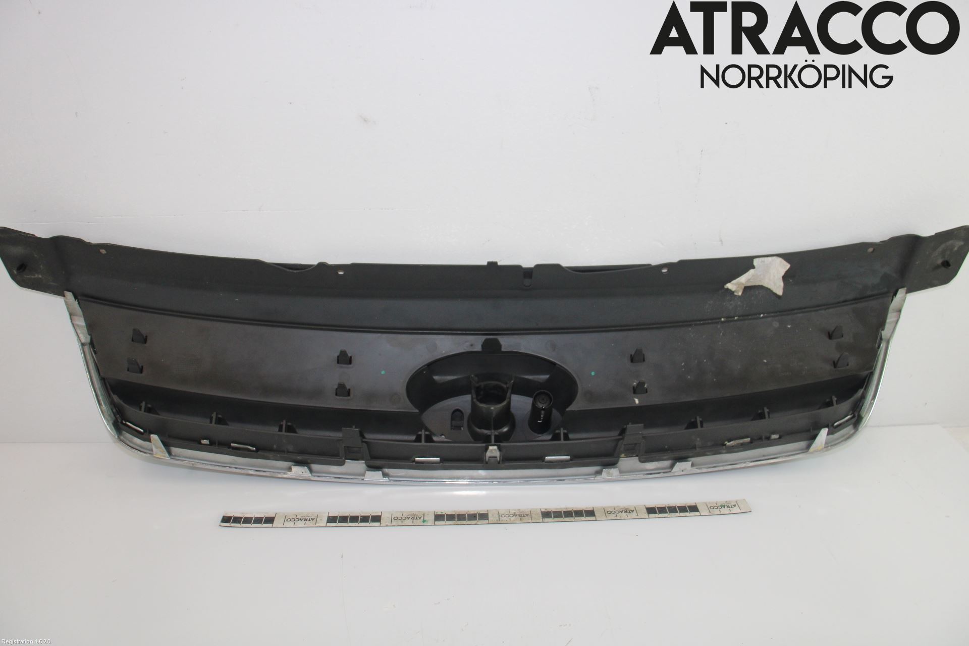 Ford KUGA 08-12 Grill Komplett