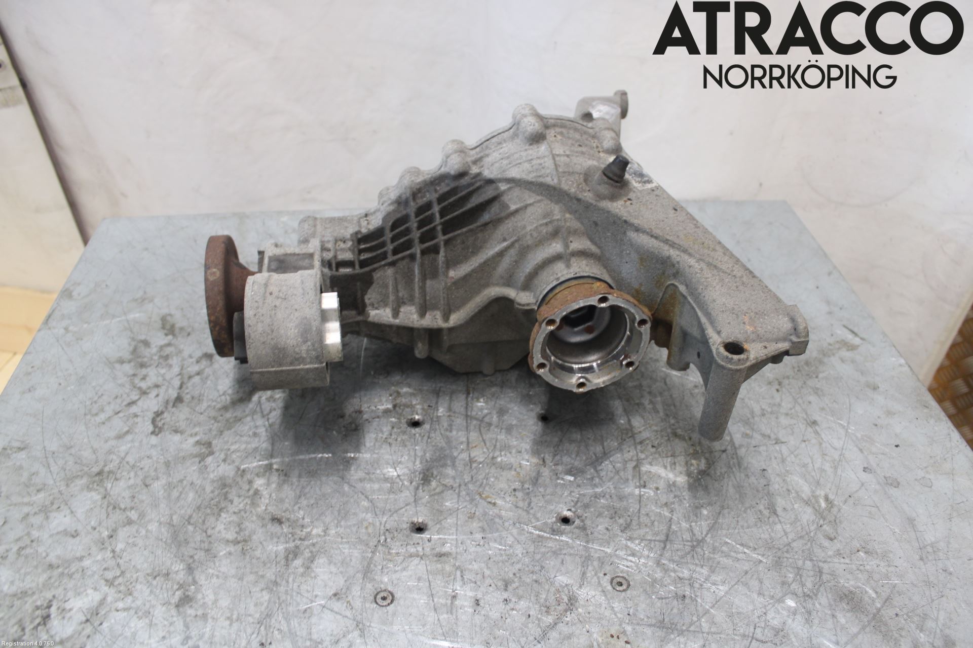 Audi A4/S4 B9 16-19 Bakaksel Kardang Bak -Diff