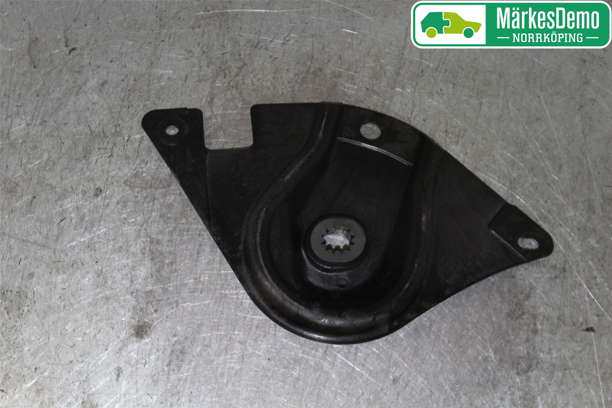 Jaguar S-TYPE Radiator Feste - Ramme - Bjelk