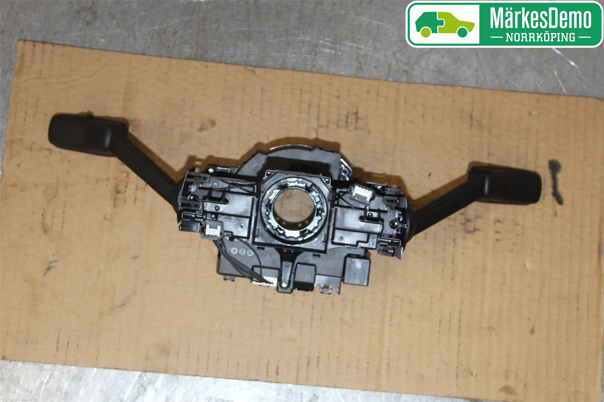 Volkswagen VW PASSAT 15-19 Bryter Ratt Kombi H Og V