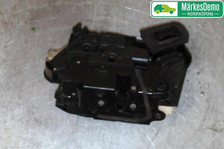 Volkswagen VW POLO 10-17 Dørlås - Låsekasse
