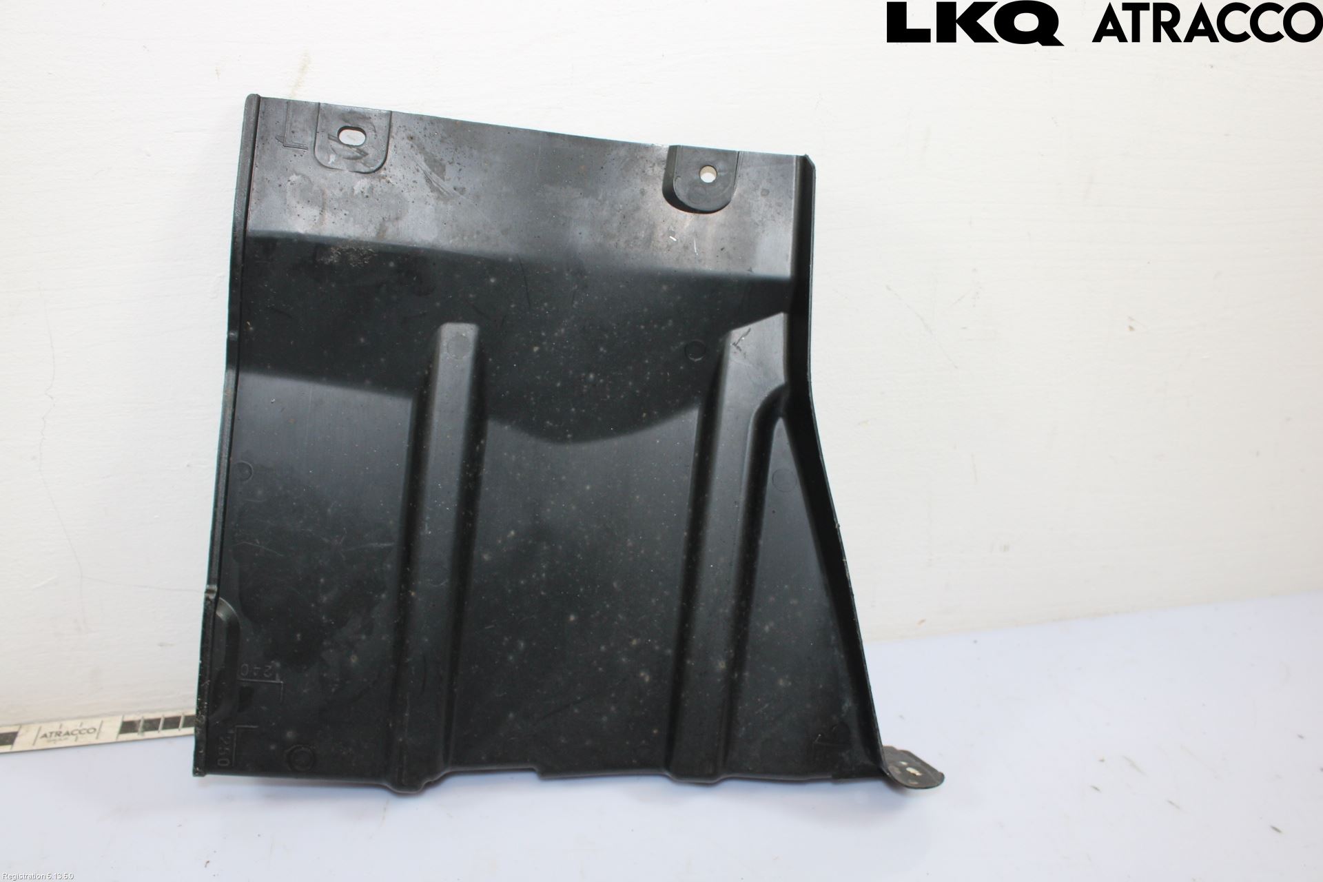 Toyota YARIS XP21 20- Bunnplate U Motor-Gear-Dørk