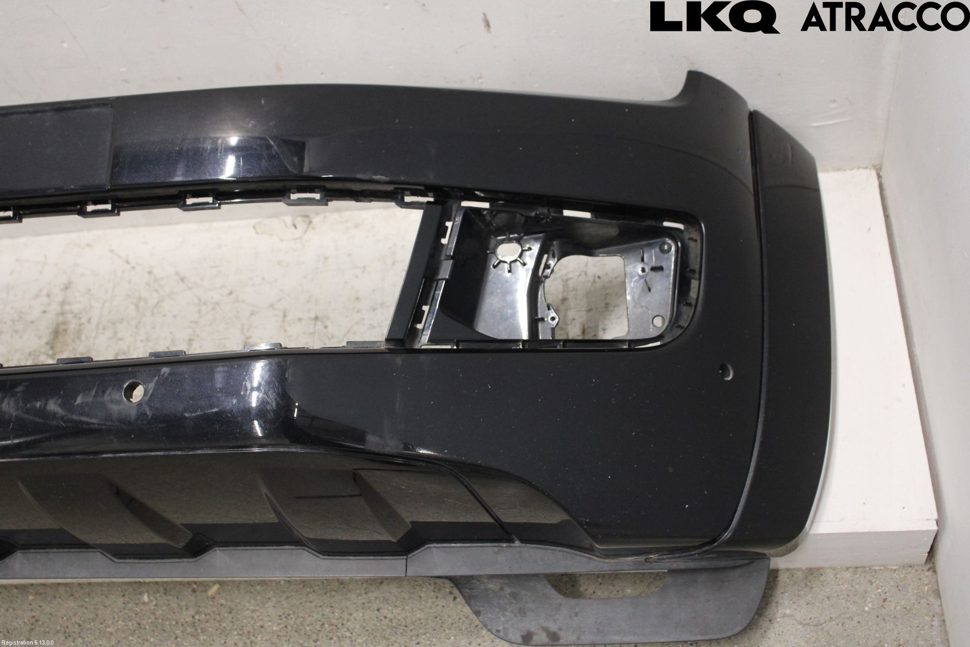 Volkswagen VW AMAROK 2H 10-22 Støtfanger Foran Plastdeksel