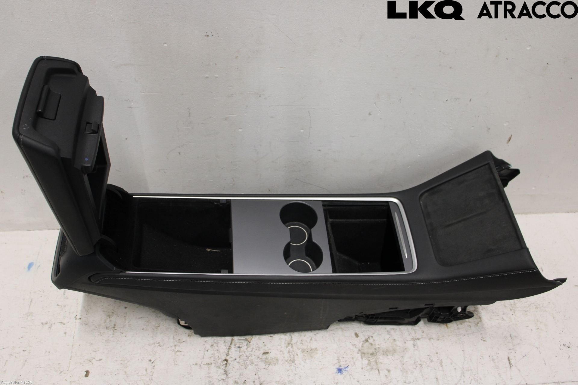 Tesla MODEL Y 21- Innr Konsoll-Lomme