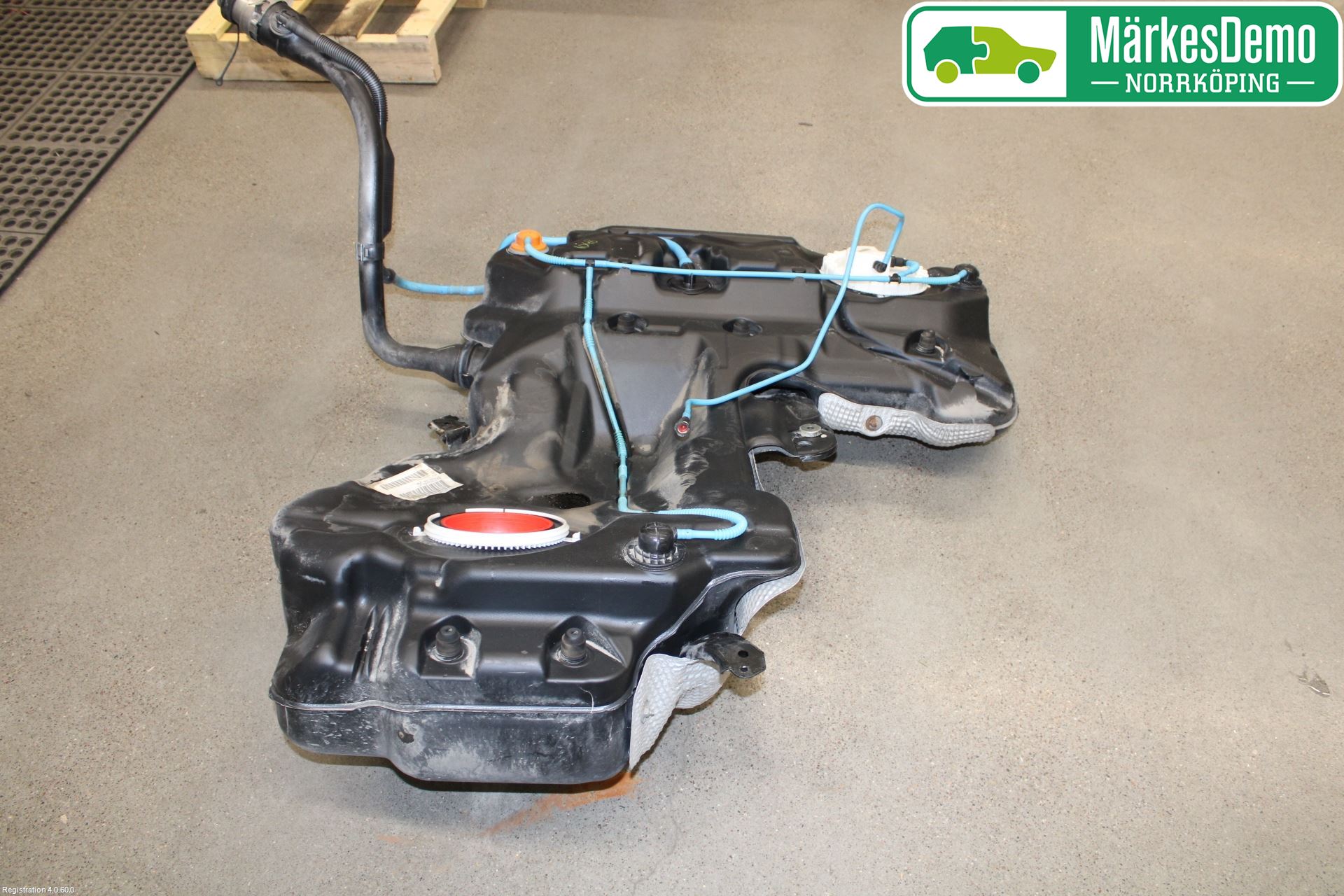 Audi A4 12-15 Drivstofftank Innsprøytning