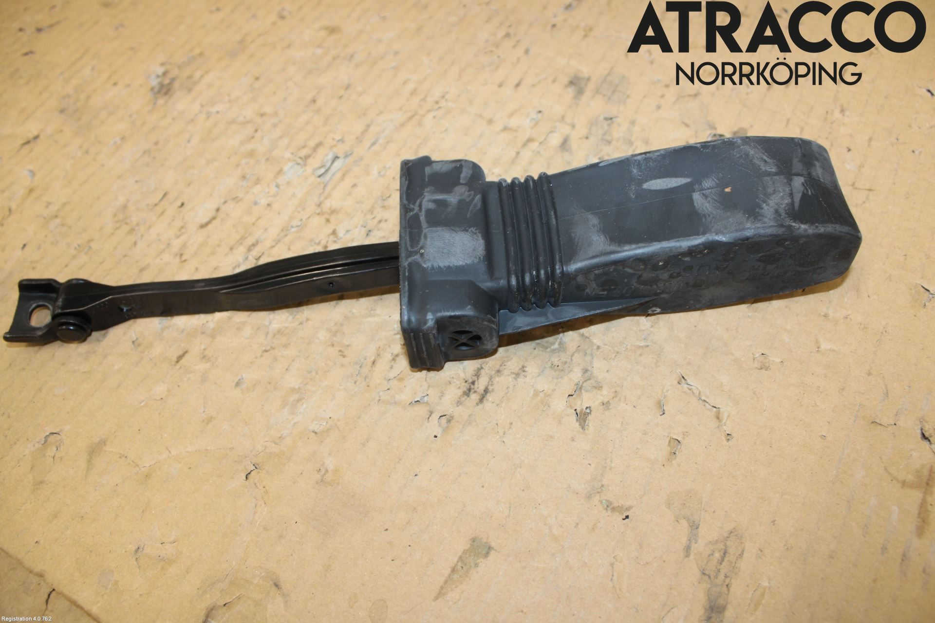 Audi A6 F2/C8 19- Dørstopper
