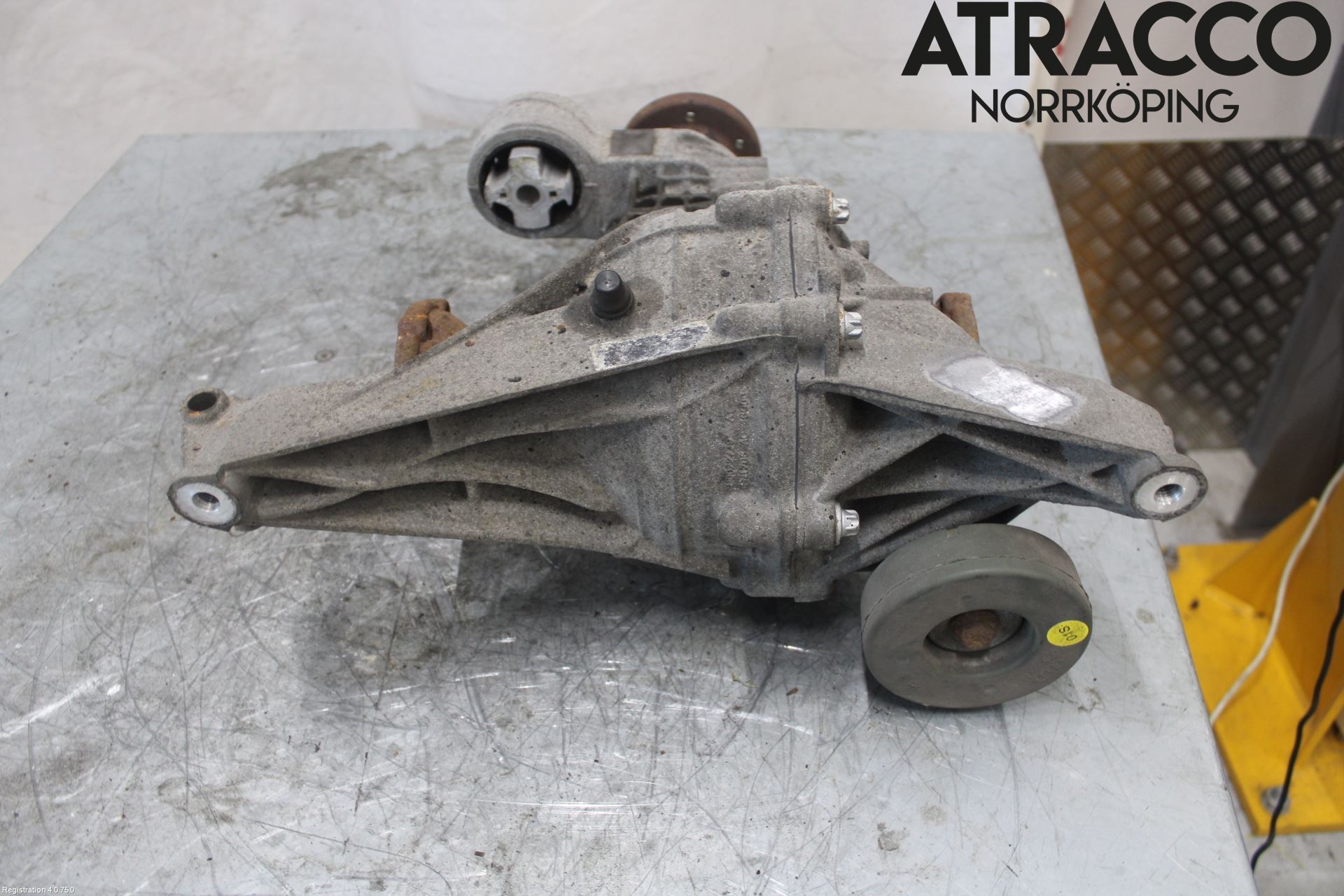 Audi A4/S4 B9 16-19 Bakaksel Kardang Bak -Diff