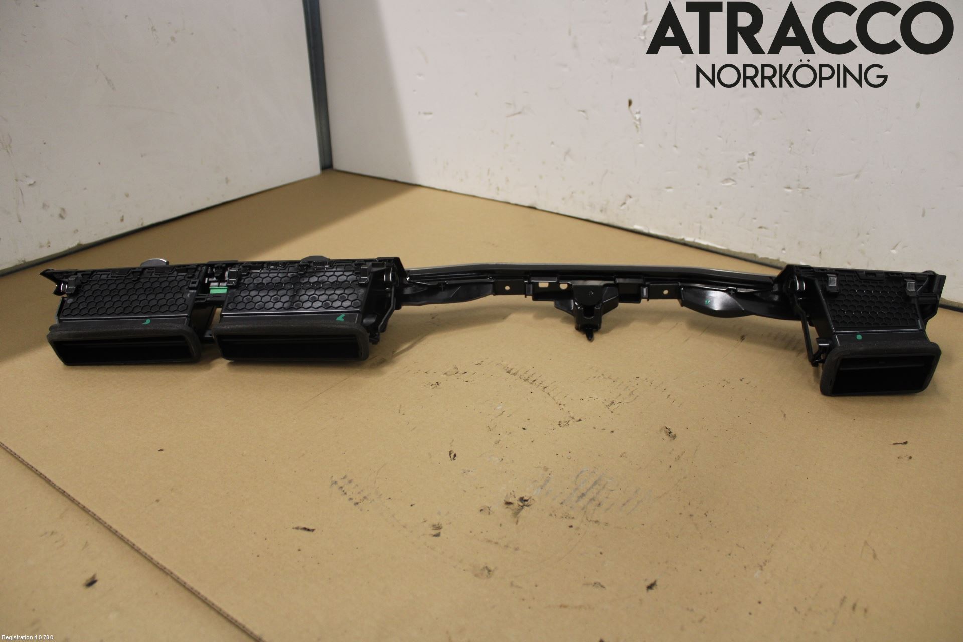 Landrover LAND ROVER RANGE ROVER EVOQUE (L551) 19- Dashbord Kanal - Dyse
