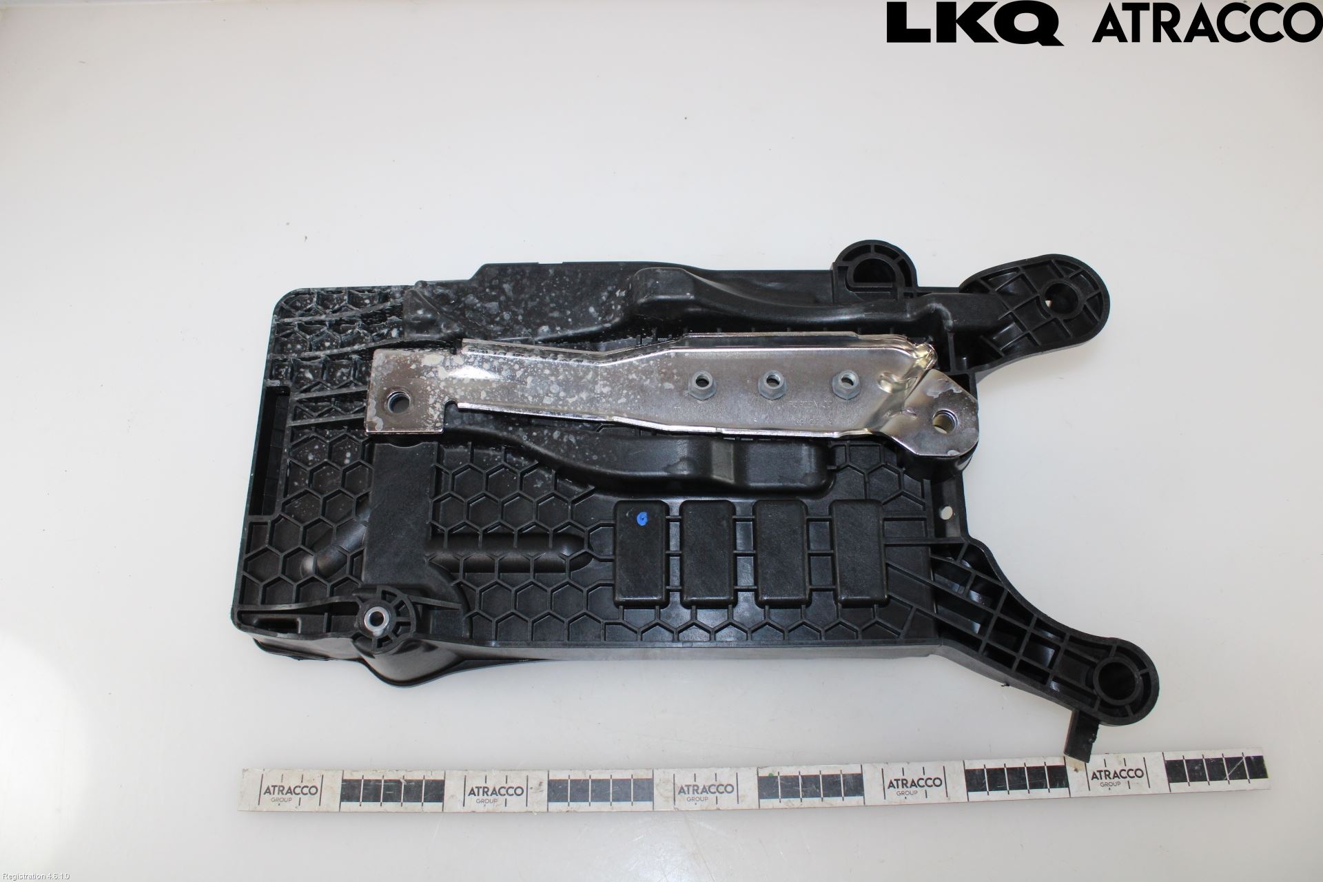 Skoda KAMIQ 20- Batterikasse - Feste - Holder