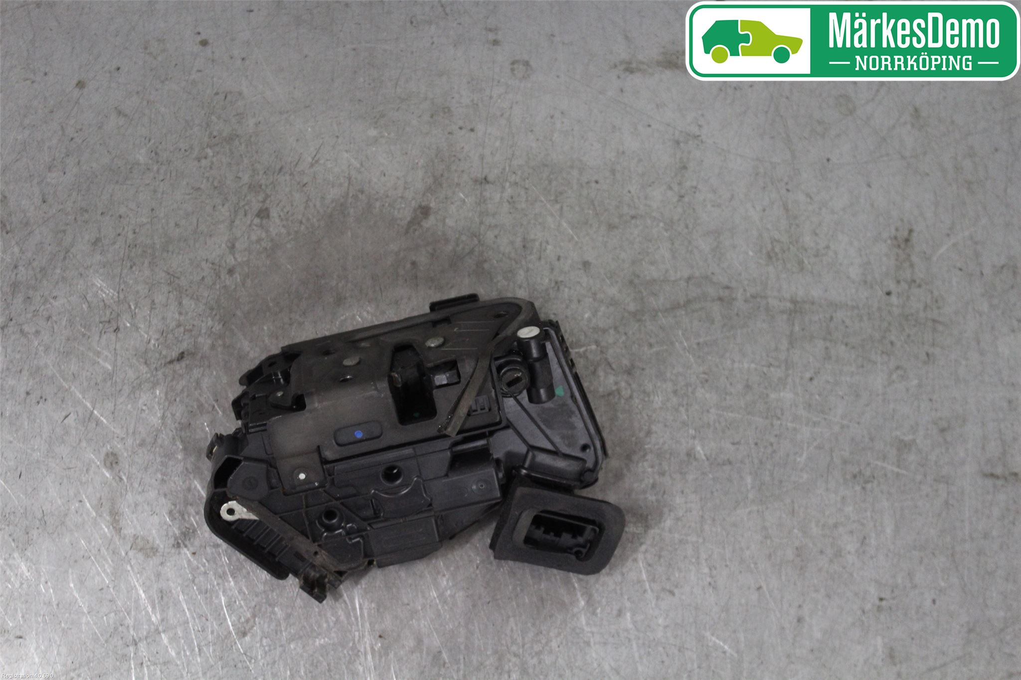 Volkswagen VW GOLF / E-GOLF VII 13-20 Dørlås - Låsekasse