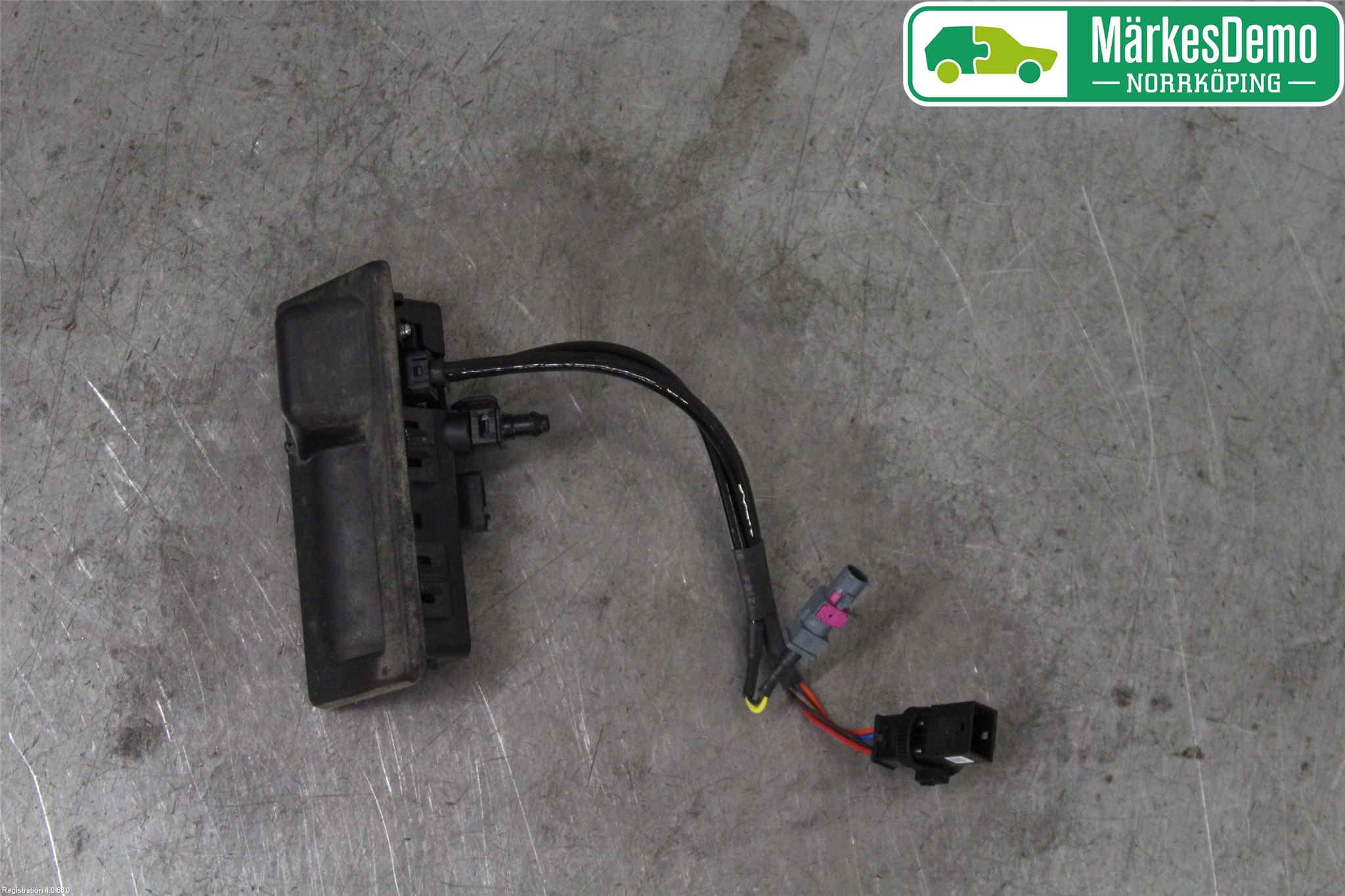 Volkswagen VW TIGUAN 16-24 Bakluke Handtak Ytre