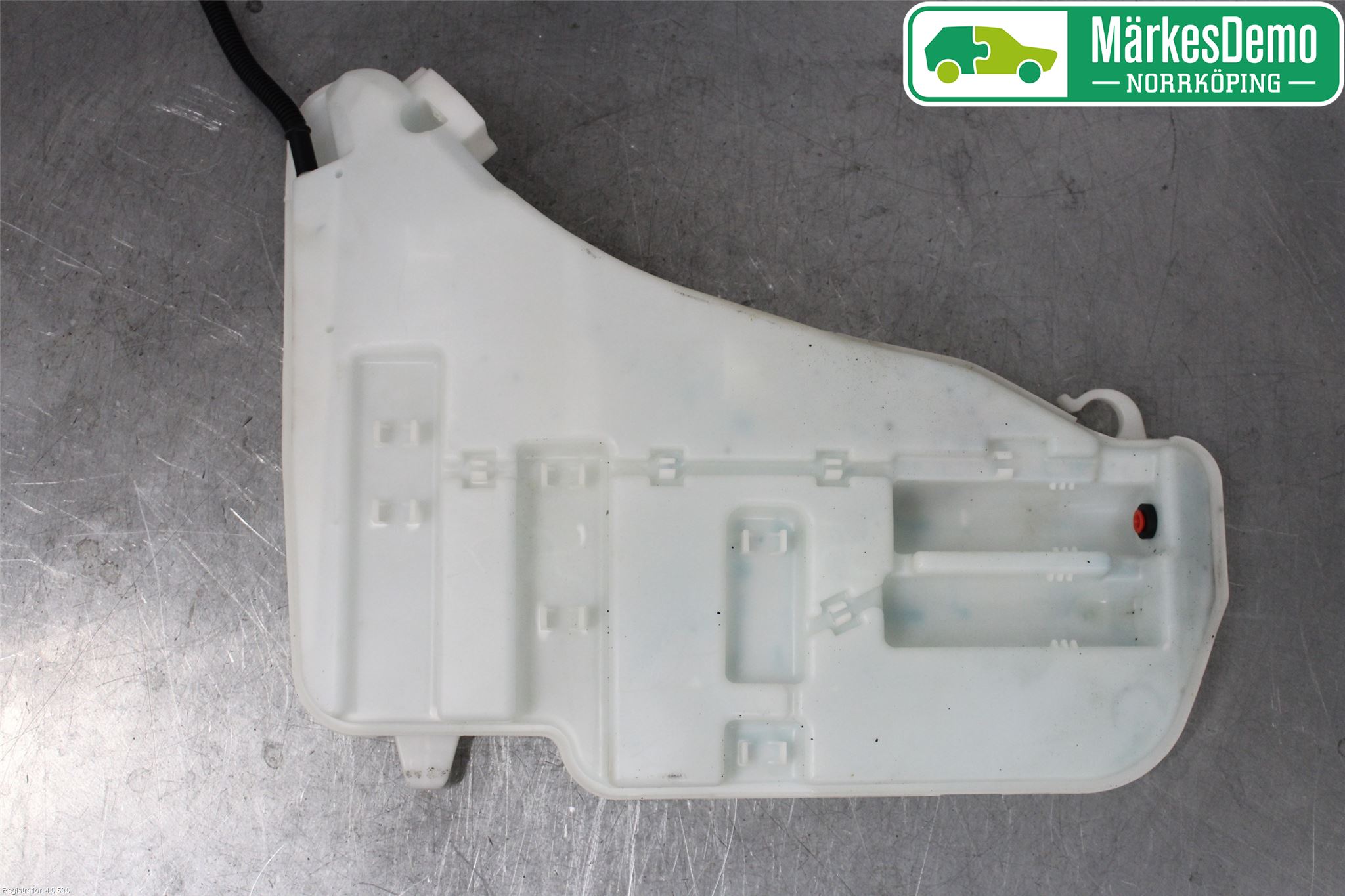 BMW 5 F10/F11/F18 09-17 Spylerbeholder Frontrute-Lykte