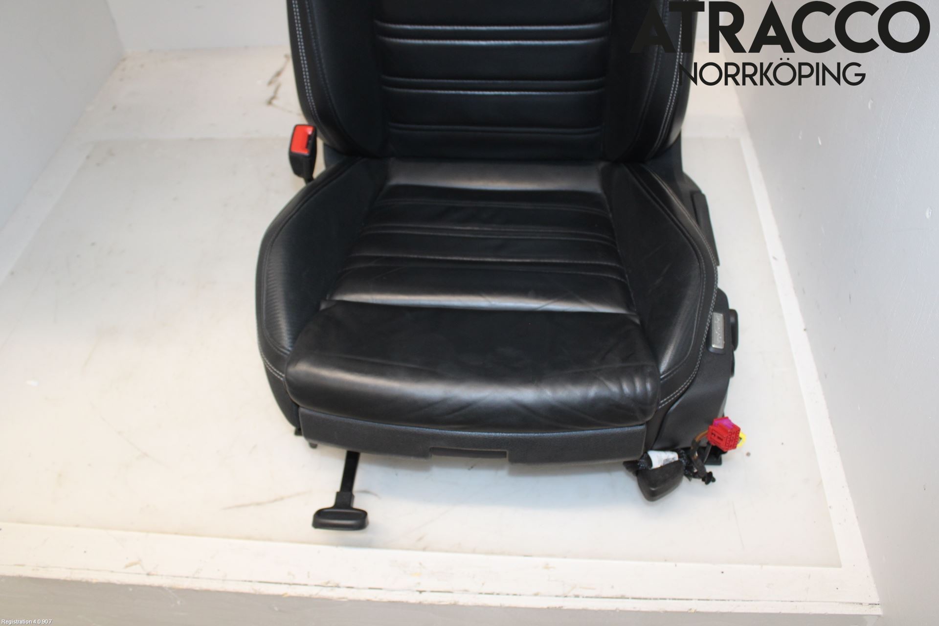 Volkswagen VW PASSAT 20-24 Innr Sete Foran Venstre