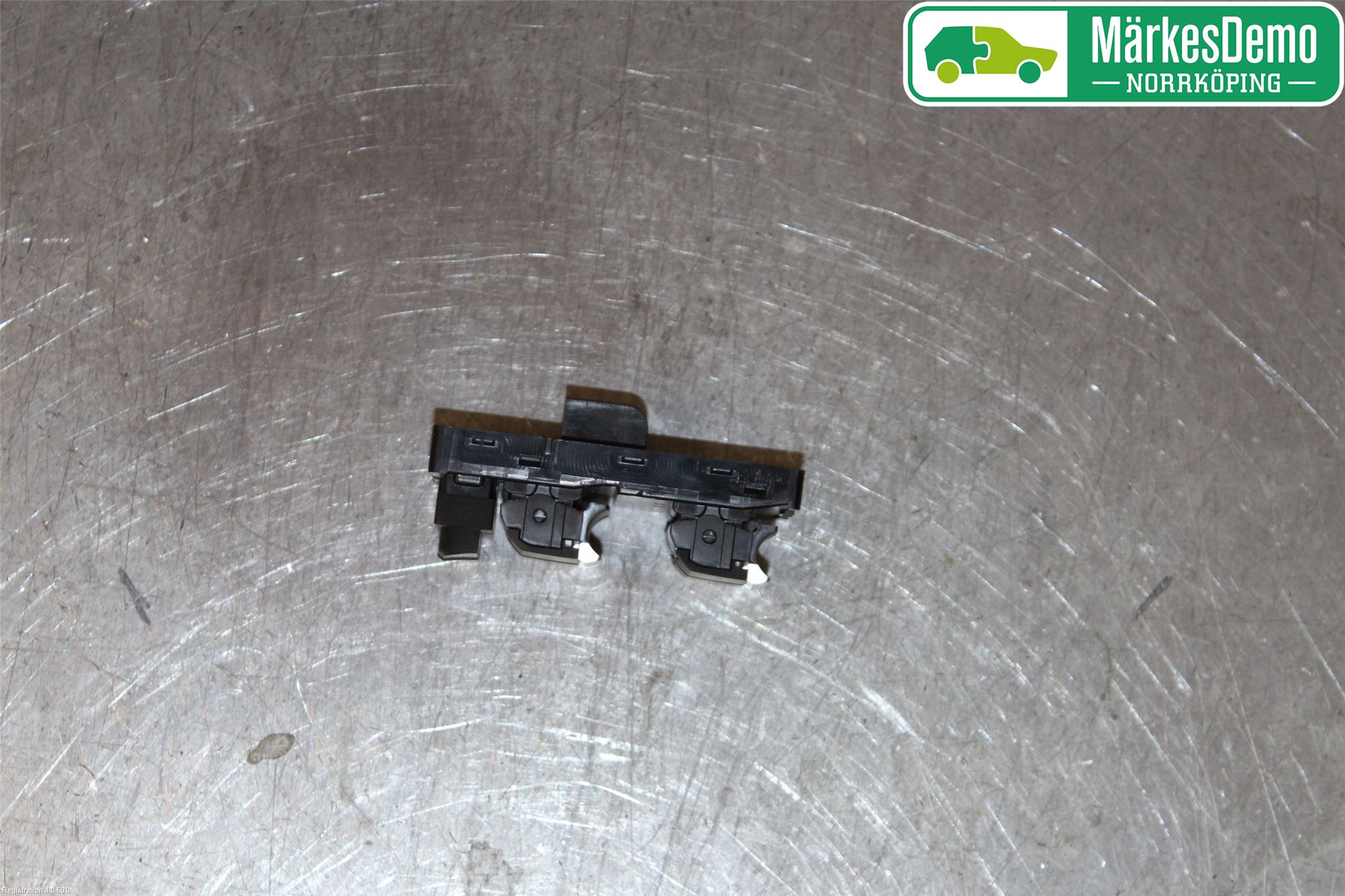 Audi A4/S4 B9 16-19 Bryter Vindusheis