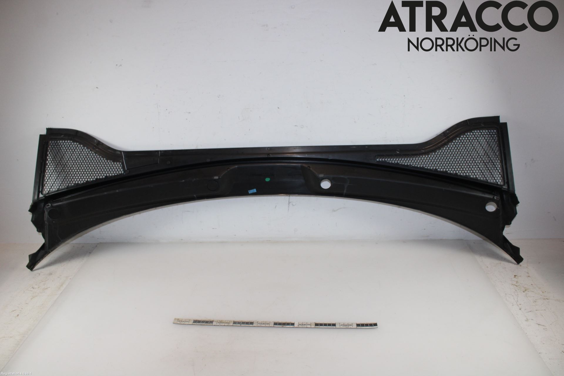 Audi Q3 F3 19- Visker Deksel-Grill-Under Frr