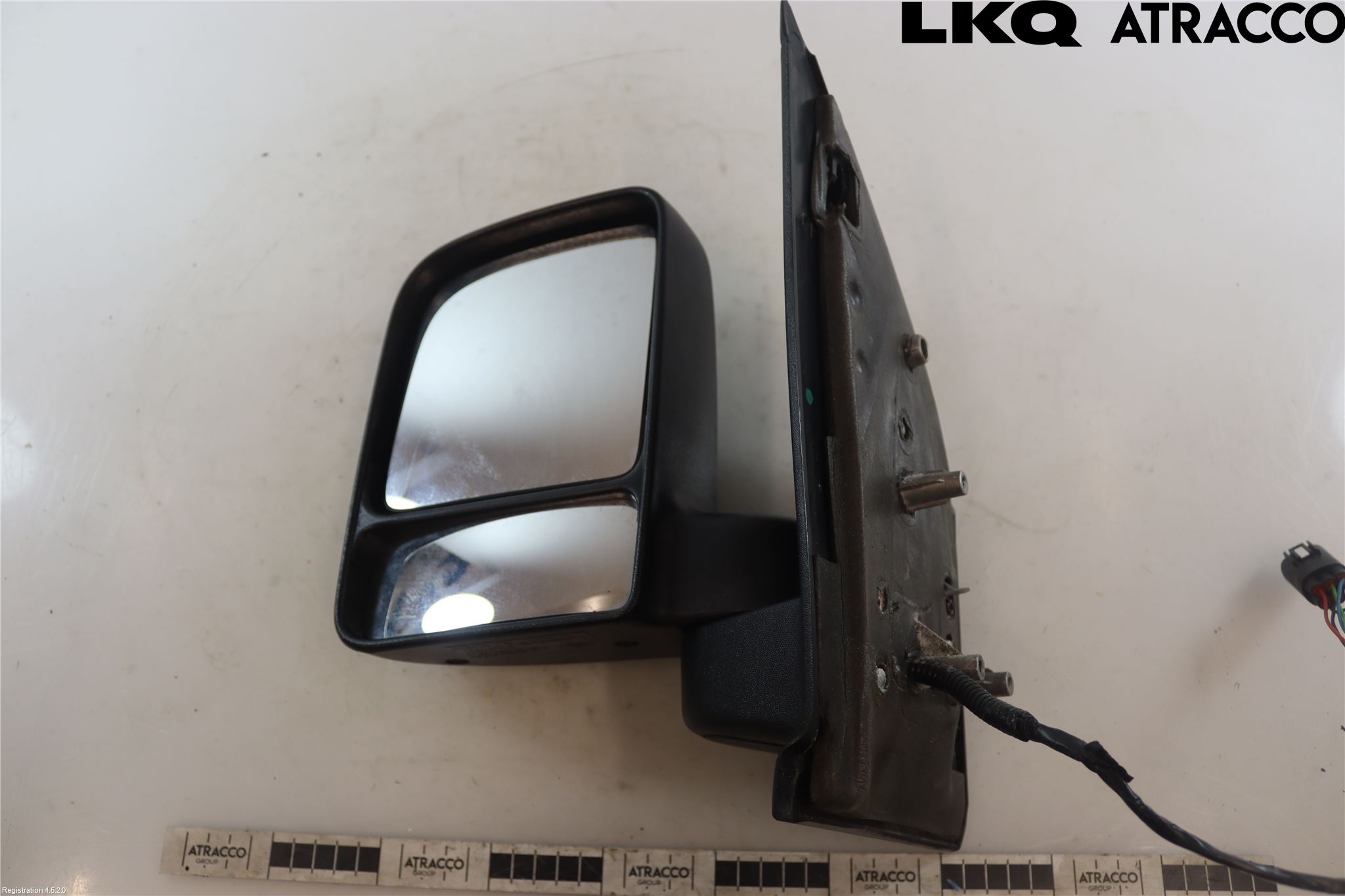 Ford TRANSIT CONNECT 09-13 Speil V M-El Justering