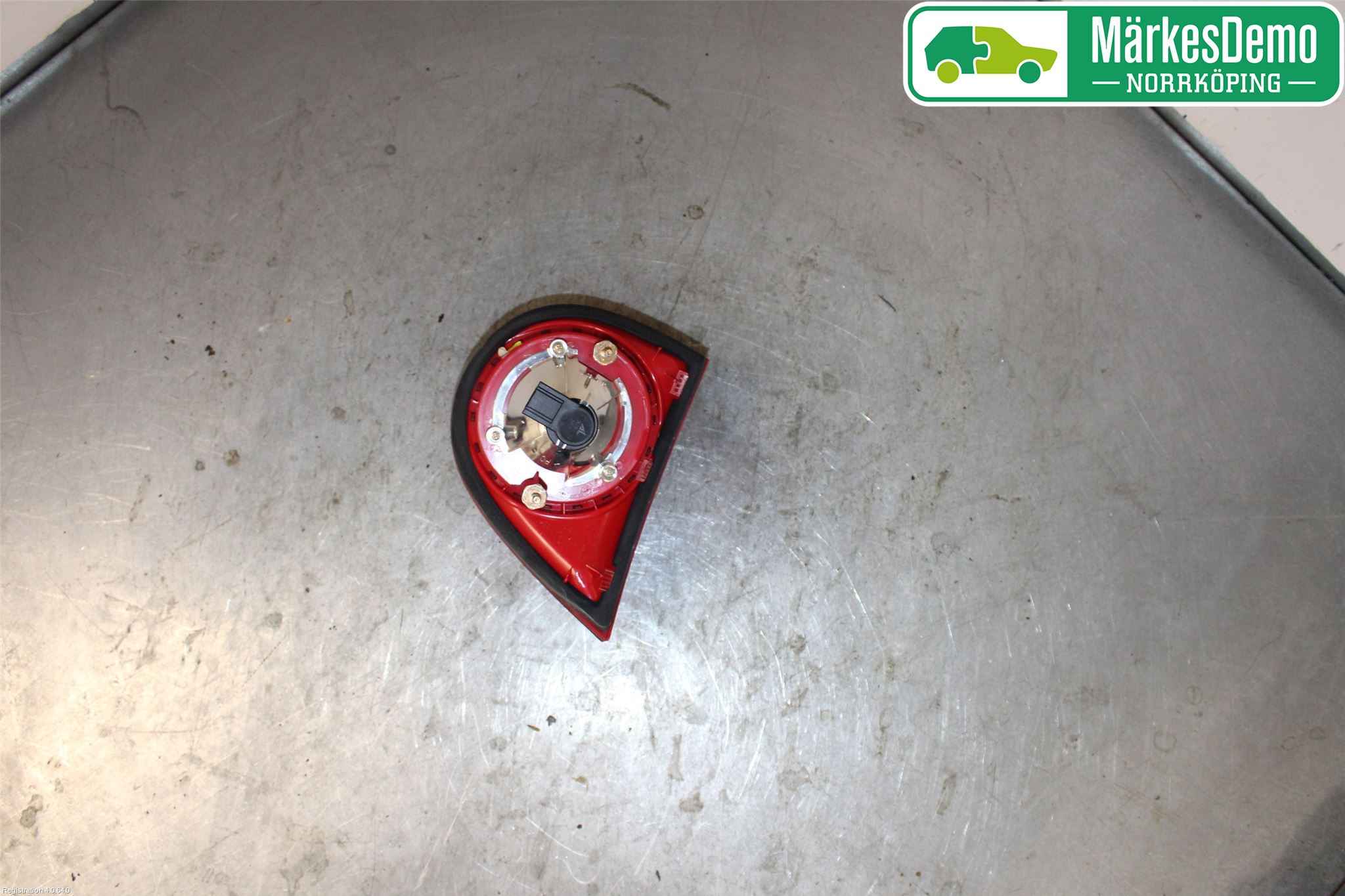 Volkswagen VW GOLF V 04-09 Baklykt Høyre  På Luke(Indre)