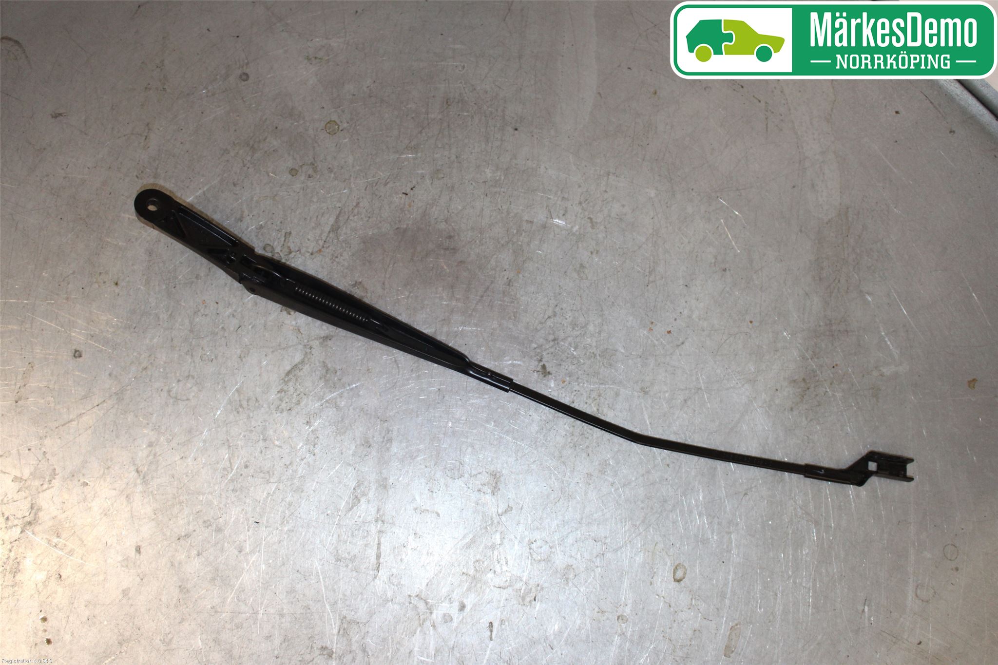 Volkswagen VW GOLF / E-GOLF VII 13-20 Viskerarm-Armer Frontrute