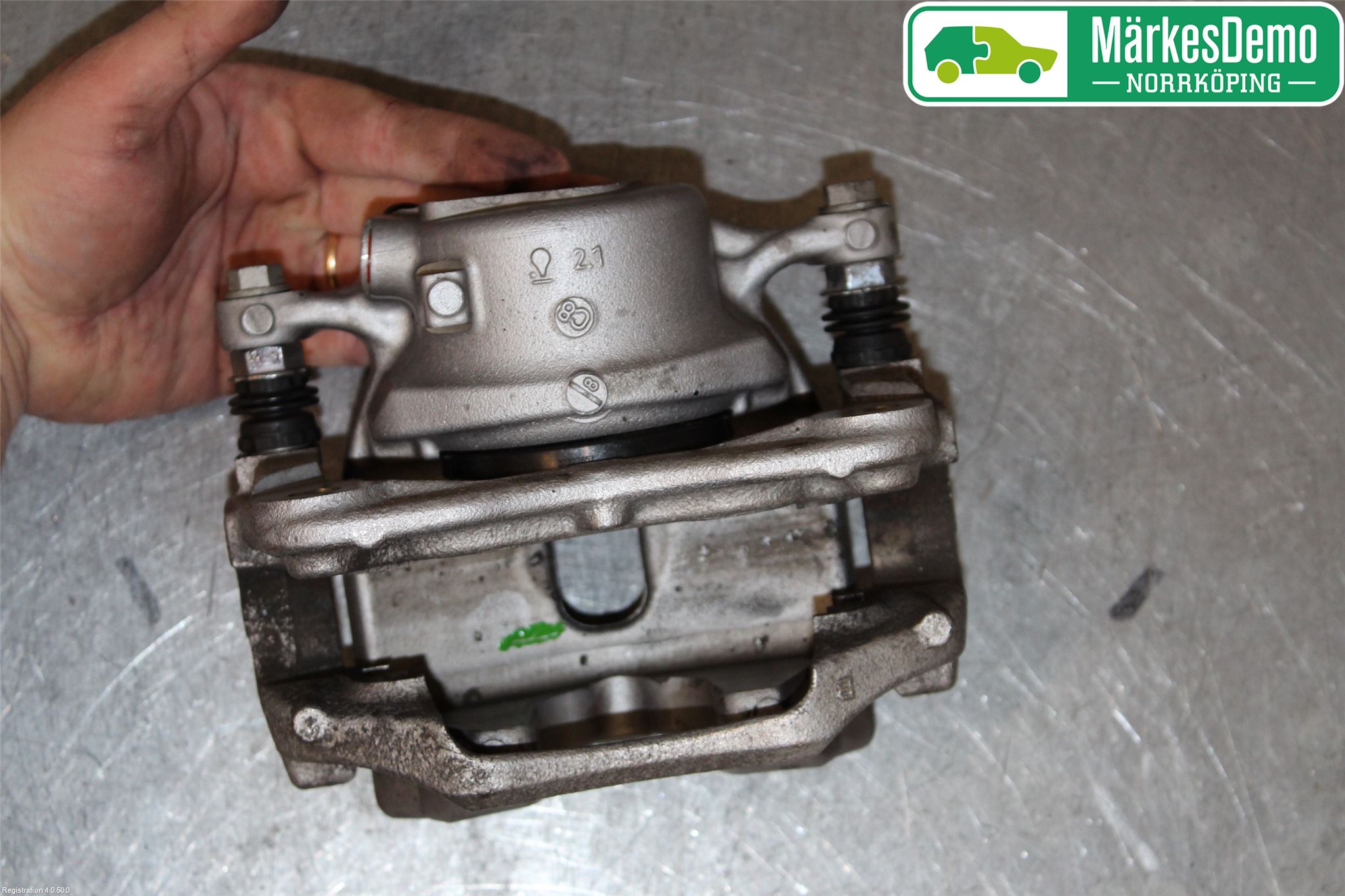 BMW 5 G30/G31/F90 17-23 Bremsecaliper Foran Høyre