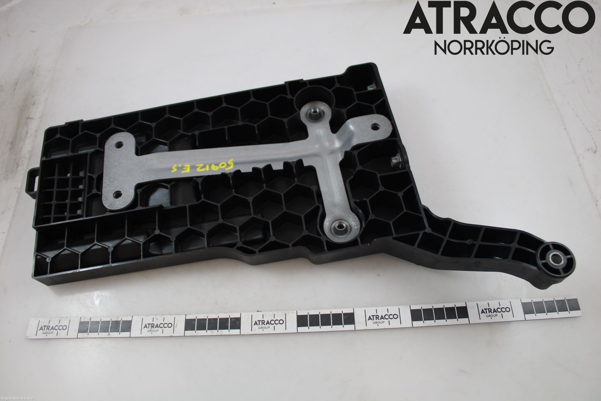 Volkswagen VW TRANSP/CARAVELLE (T7) 22-24 Batterikasse - Feste - Holder