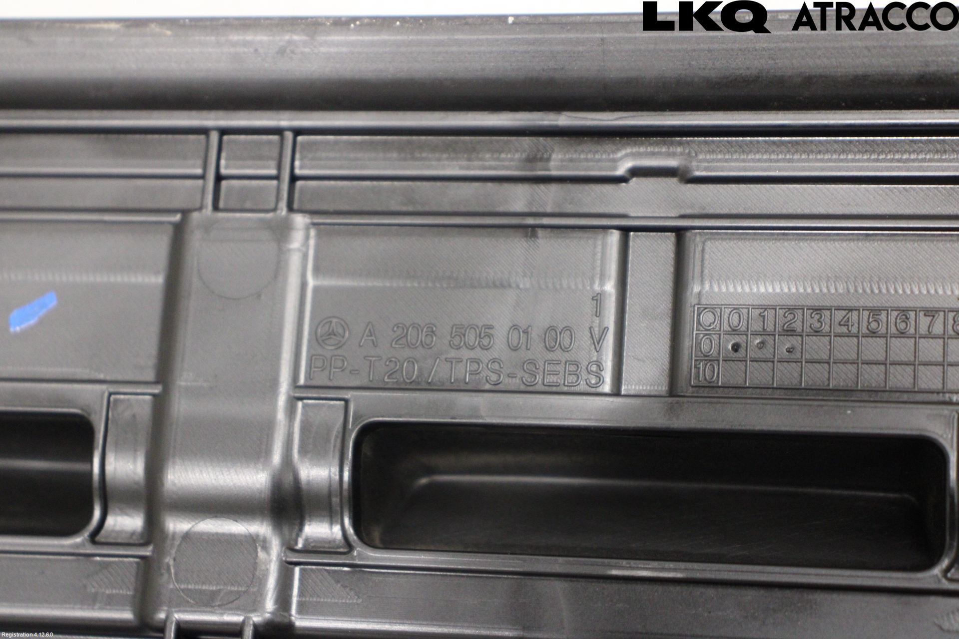 Mercedes-Benz MB C-KLASS (W206) 21- Radiator Feste - Ramme - Bjelk
