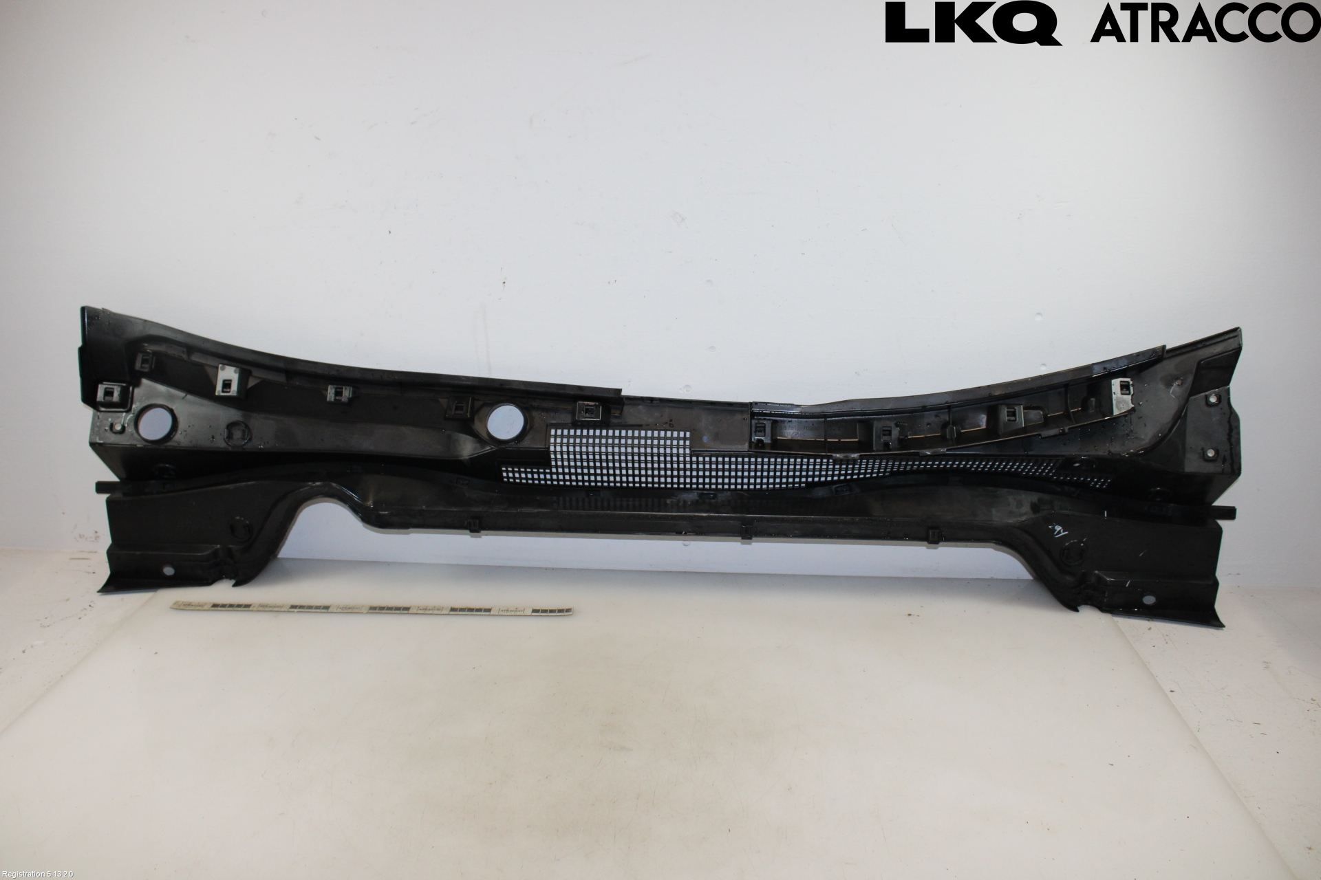 Lexus UX/300e 19- Visker Deksel-Grill-Under Frr