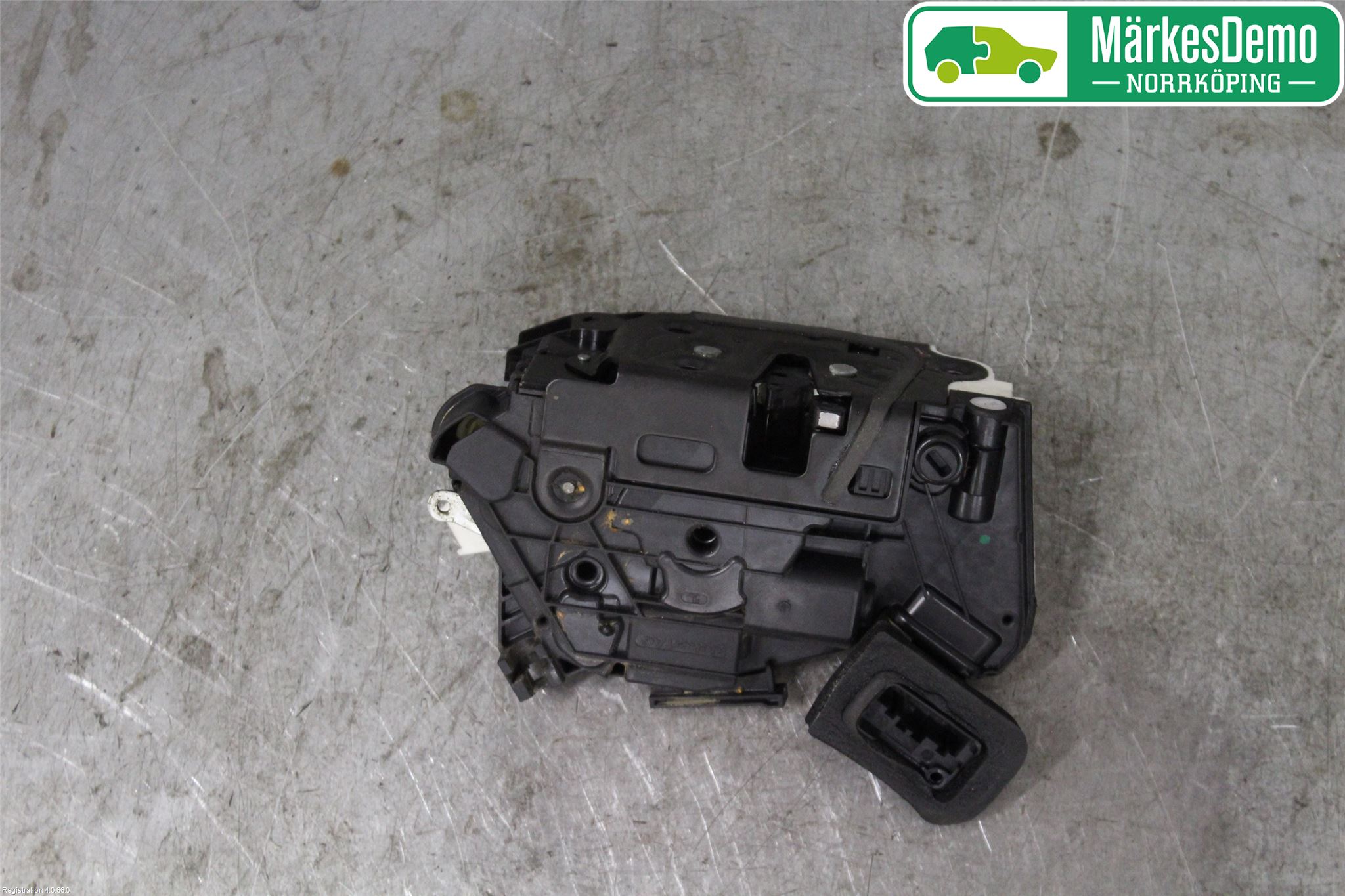 Volkswagen VW GOLF / E-GOLF VII 13-20 Dørlås - Låsekasse