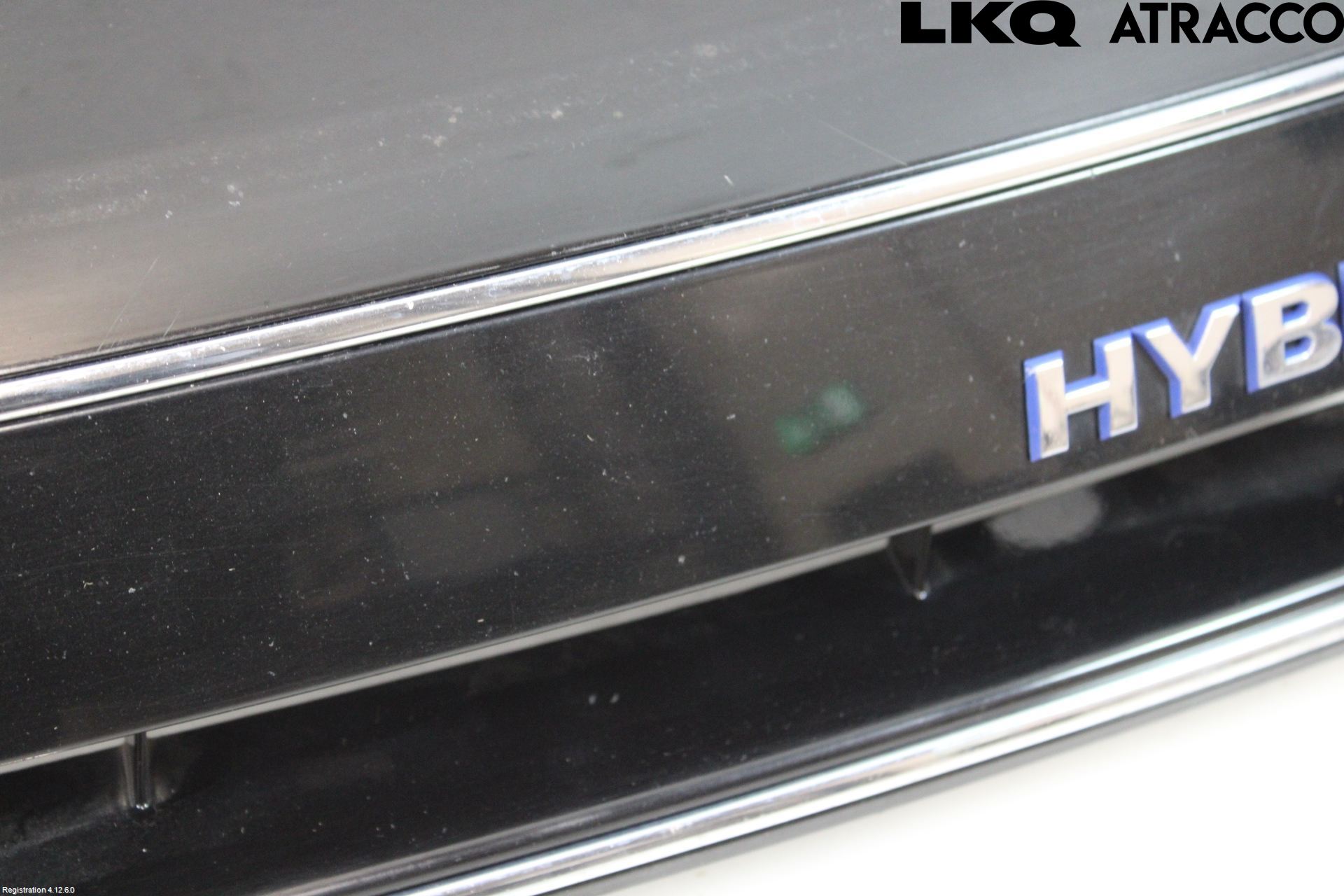Volkswagen VW JETTA VI 11- Grill Komplett
