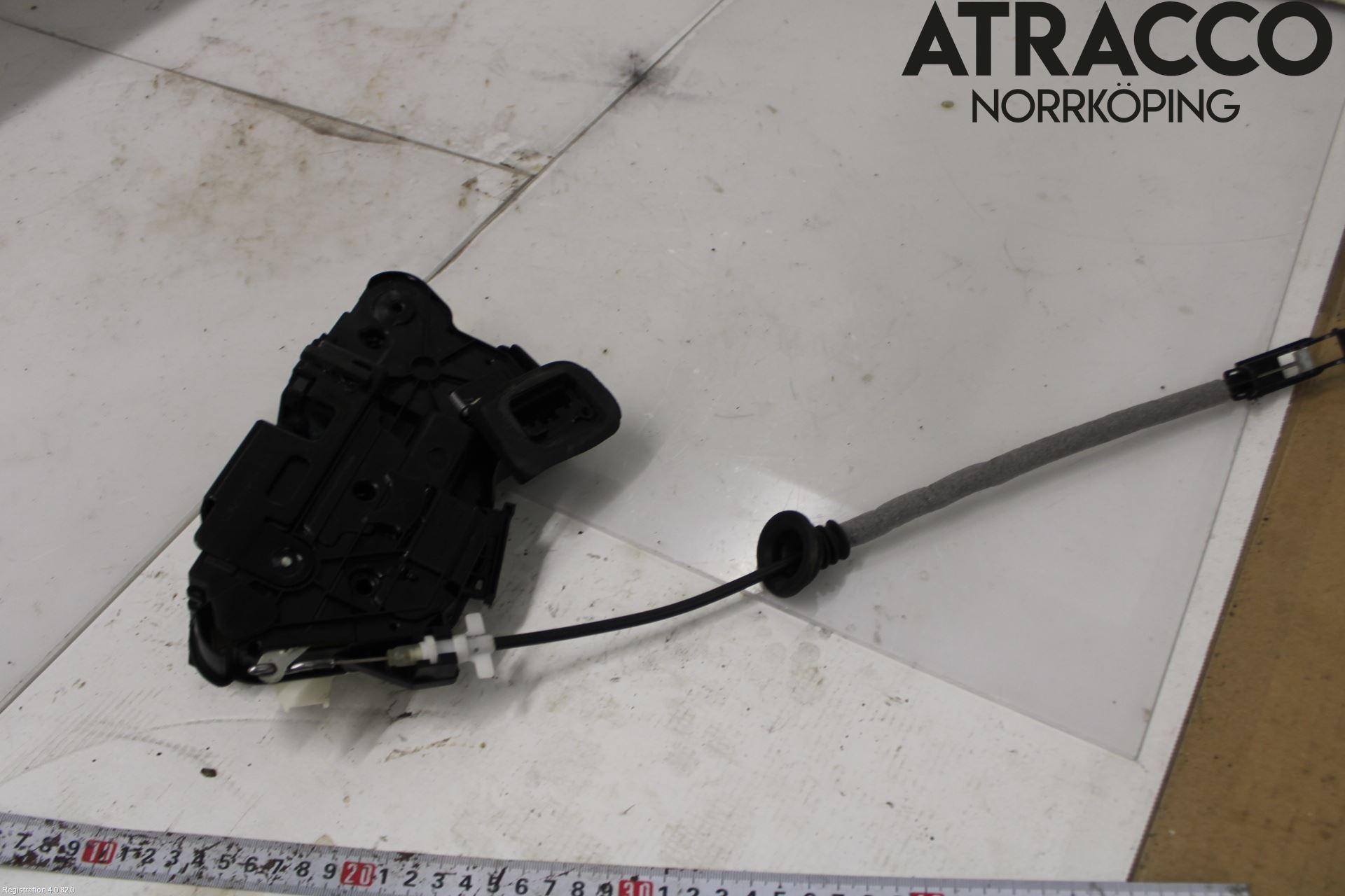 Volkswagen VW POLO 10-17 Dørlås - Låsekasse
