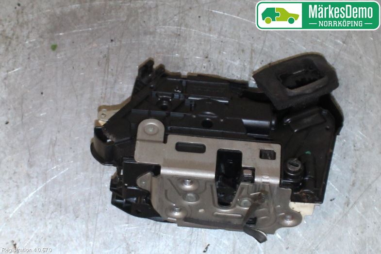 Volkswagen VW POLO 10-17 Dørlås - Låsekasse