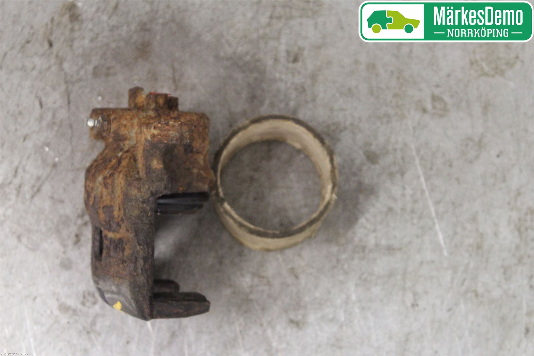 Mazda 2 (DE) 08-15 Bremsecaliper Foran Venstre