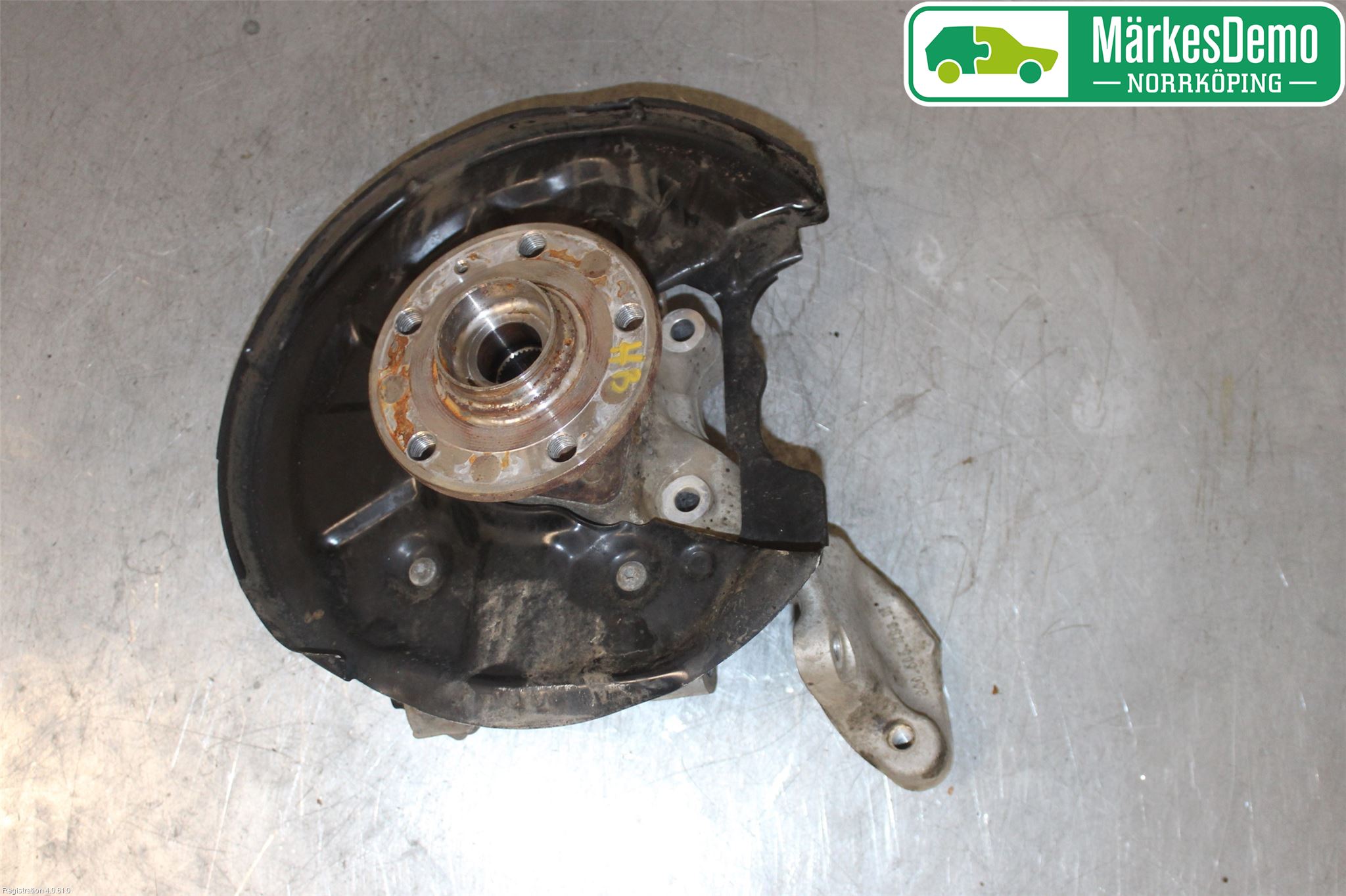 Volkswagen VW PASSAT 15-19 Spindel Hb