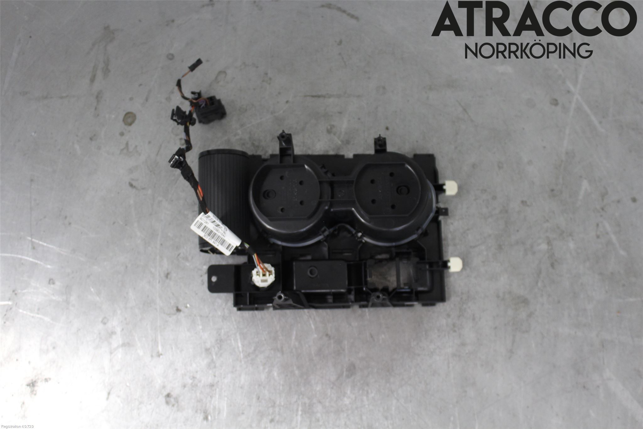 Volkswagen VW ARTEON 17- Innr Koppholder