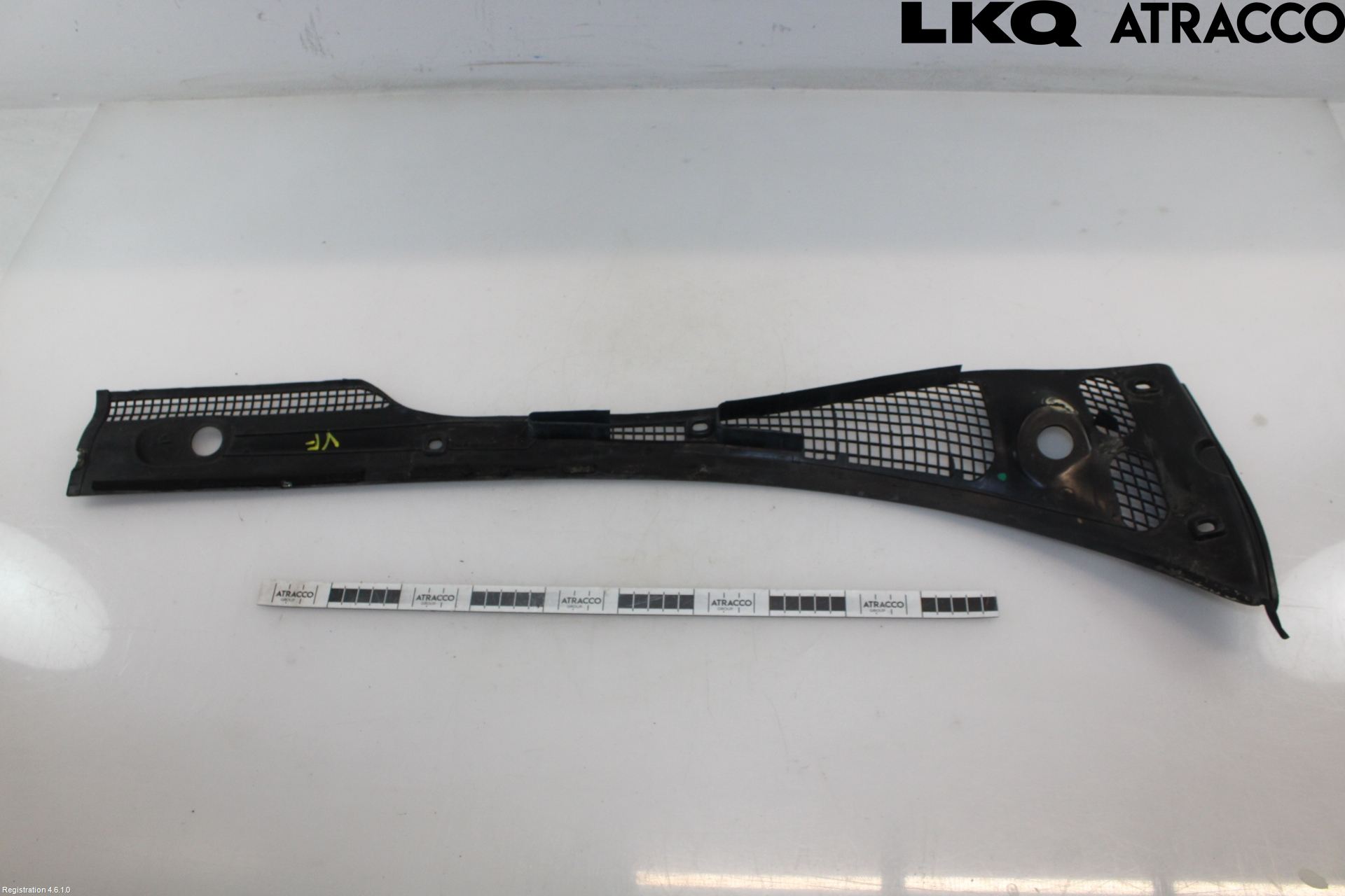 BMW 5 E34      88-96 Visker Deksel-Grill-Under Frr