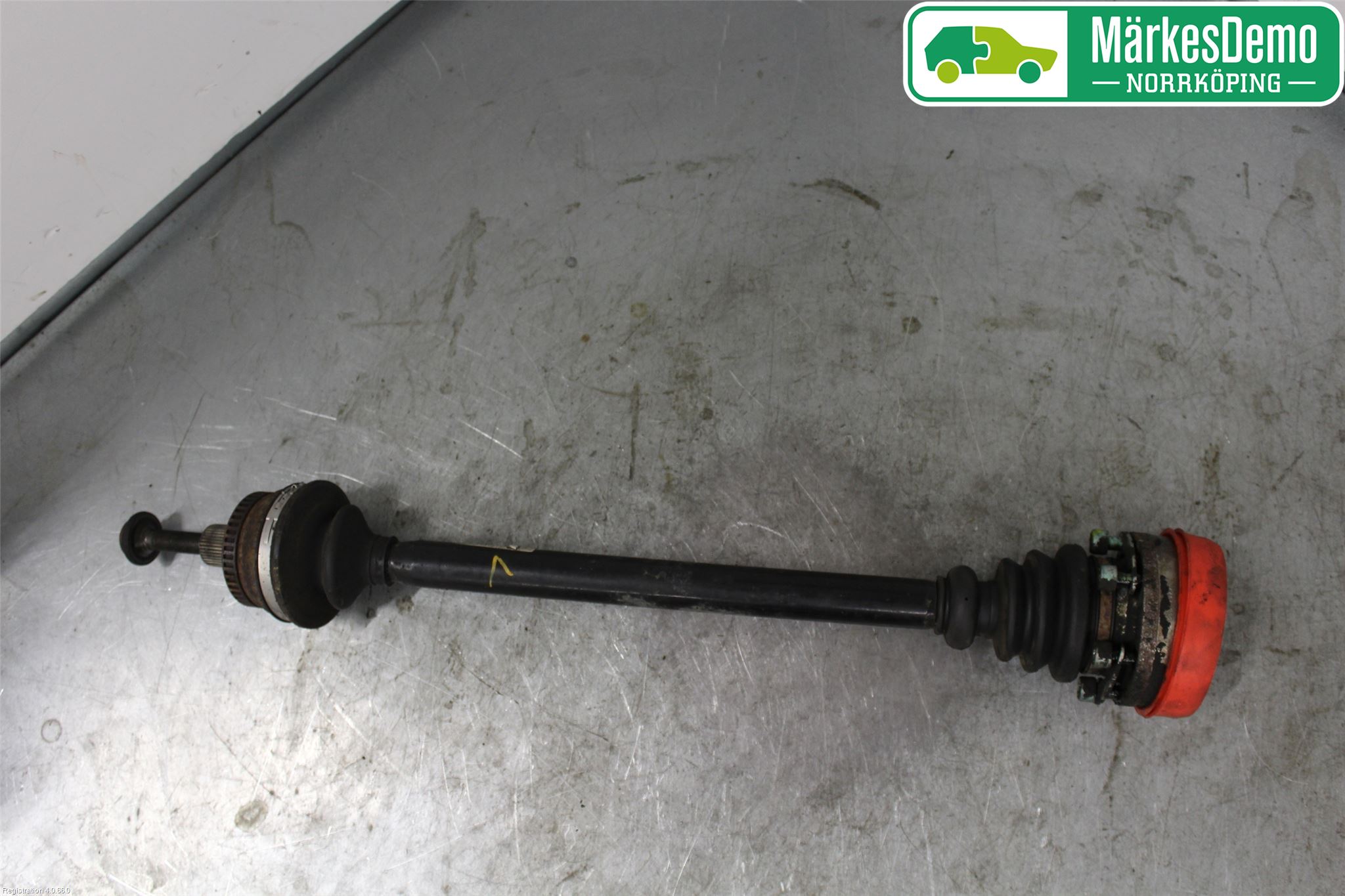 Audi A6/S6     97-05 Drivaksel Bak Kompl Venstre