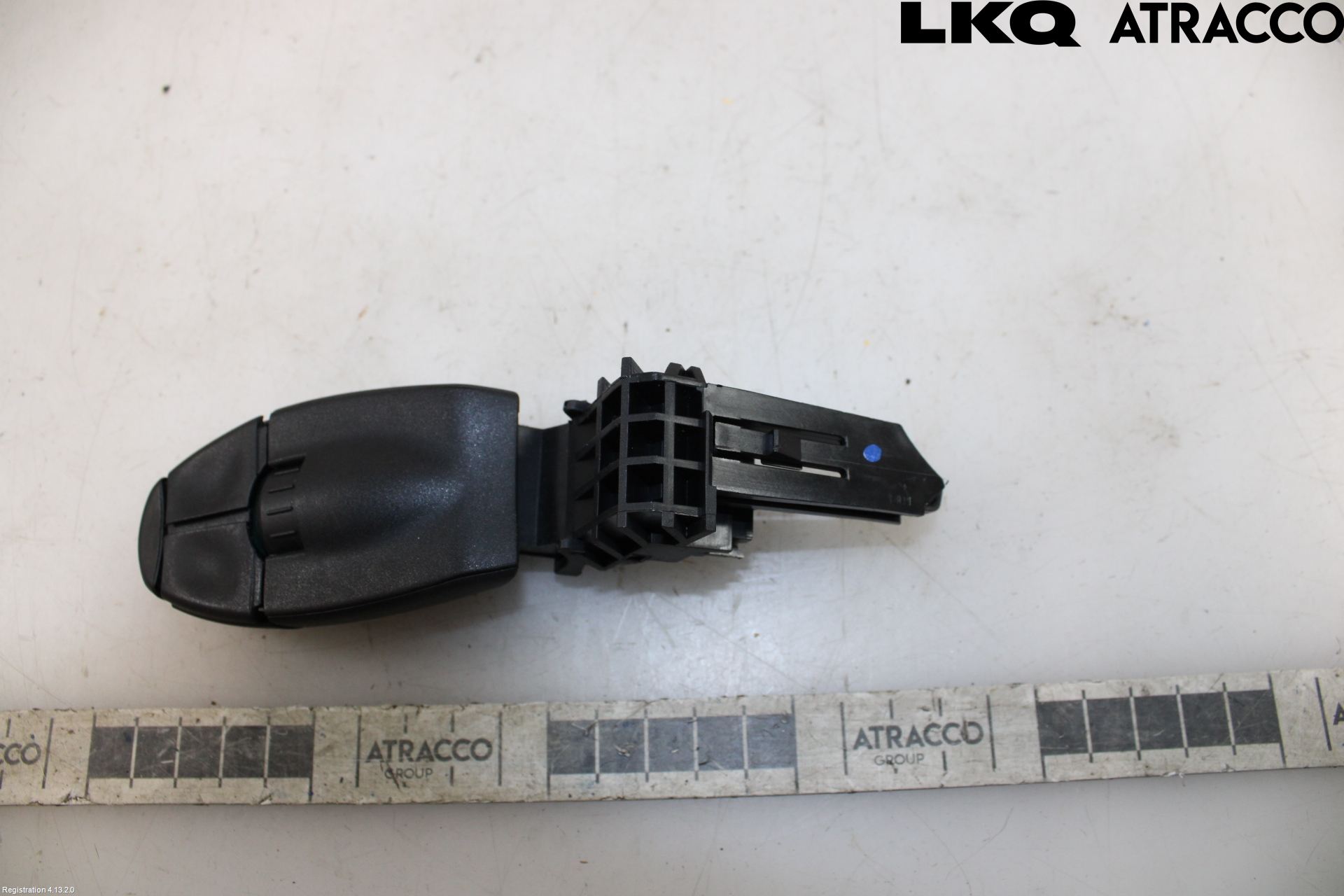 Peugeot PARTNER 08-15 Bryter Ratt Radio-Stereo