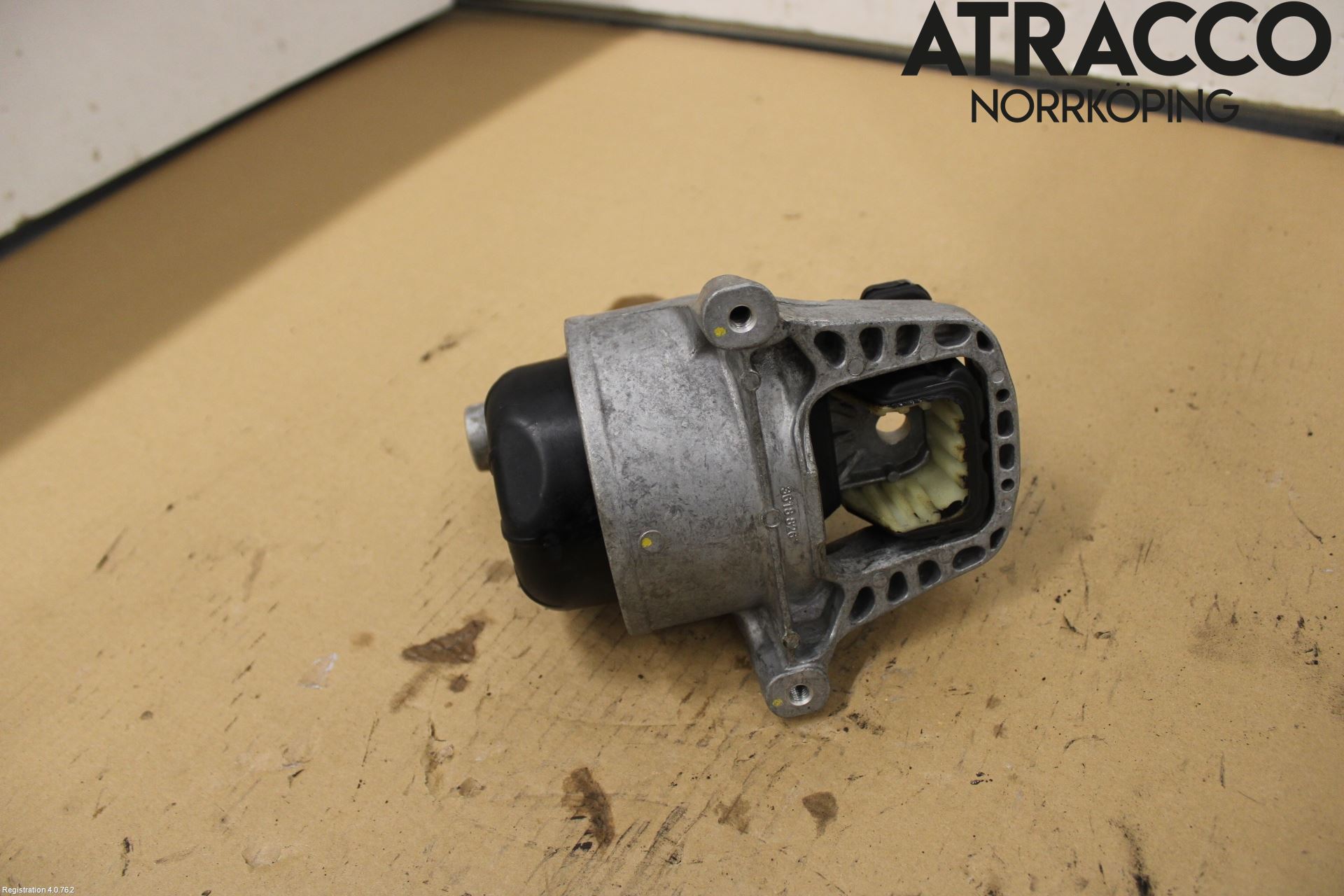 Audi A4/S4 B9 20- Motor Feste Gummi
