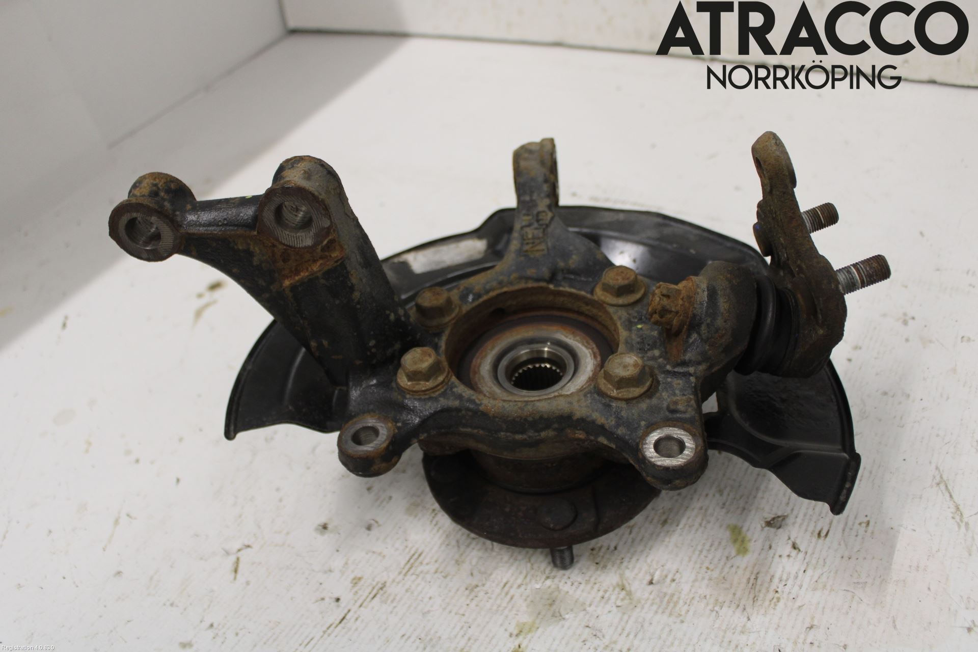 Toyota AURIS 13-19 Spindel Hf