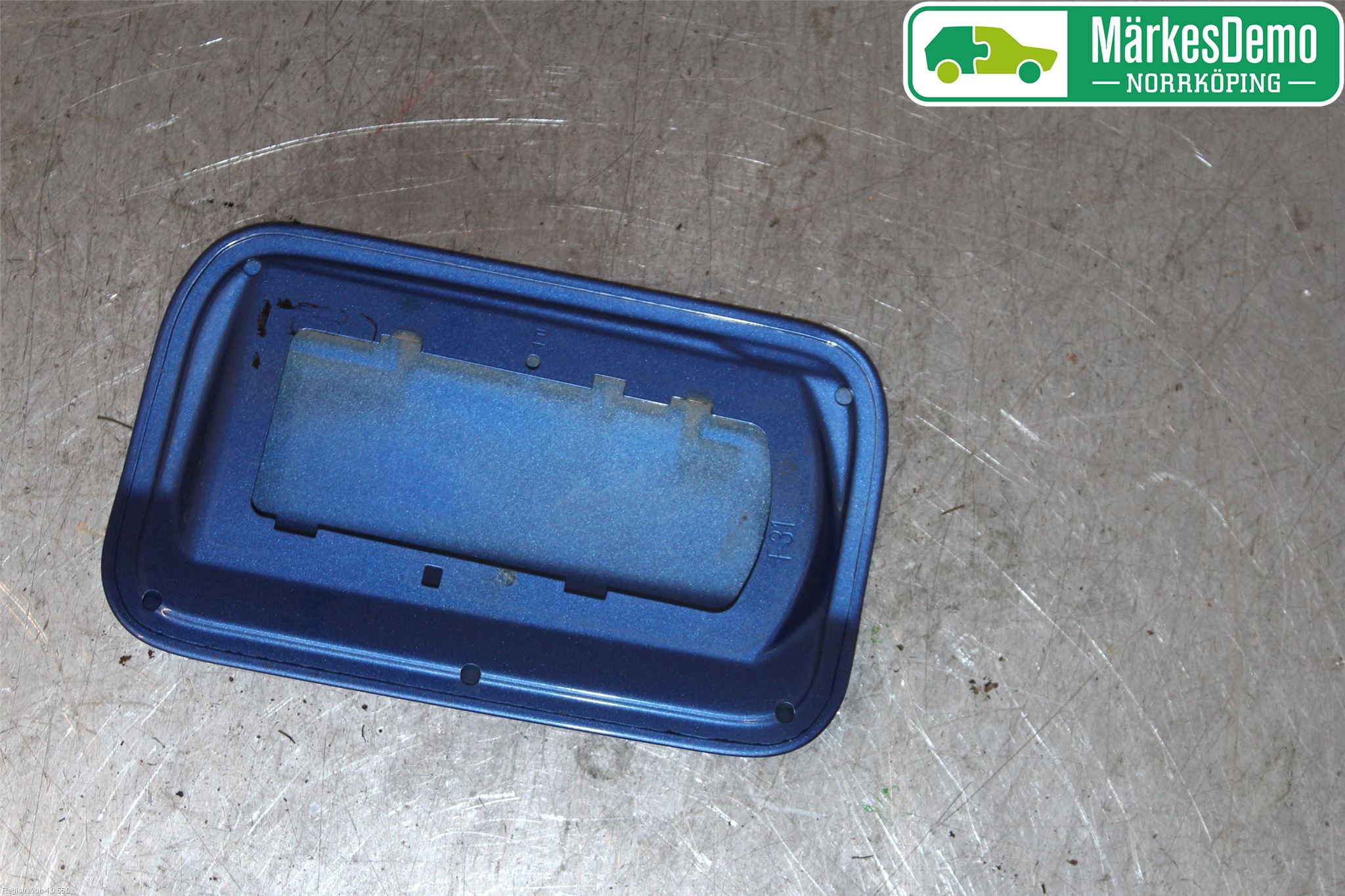 BMW 3 F30/F31/F80 12-19 Drivstoff Tankluke