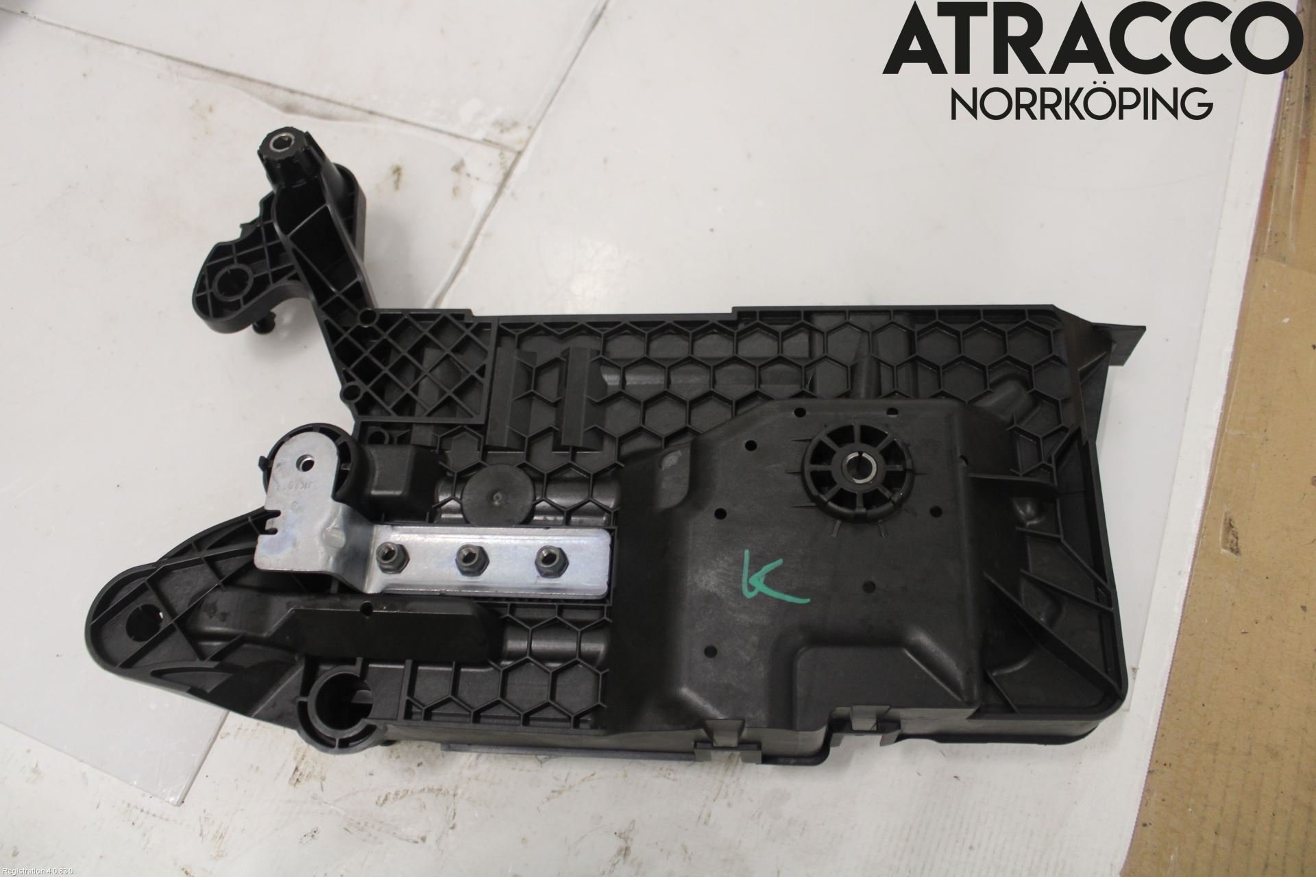 Seat LEON 20- Batterikasse - Feste - Holder