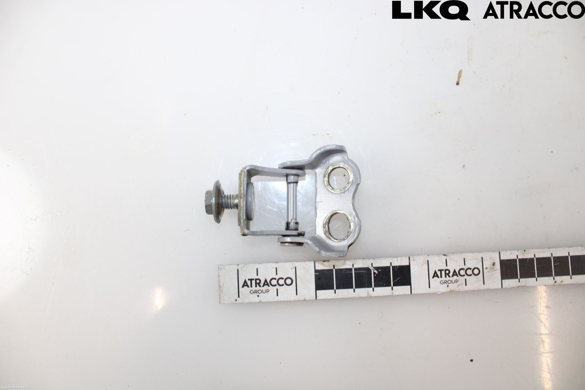 Toyota YARIS XP130 15-20 Bakluke Hengsel Høyre