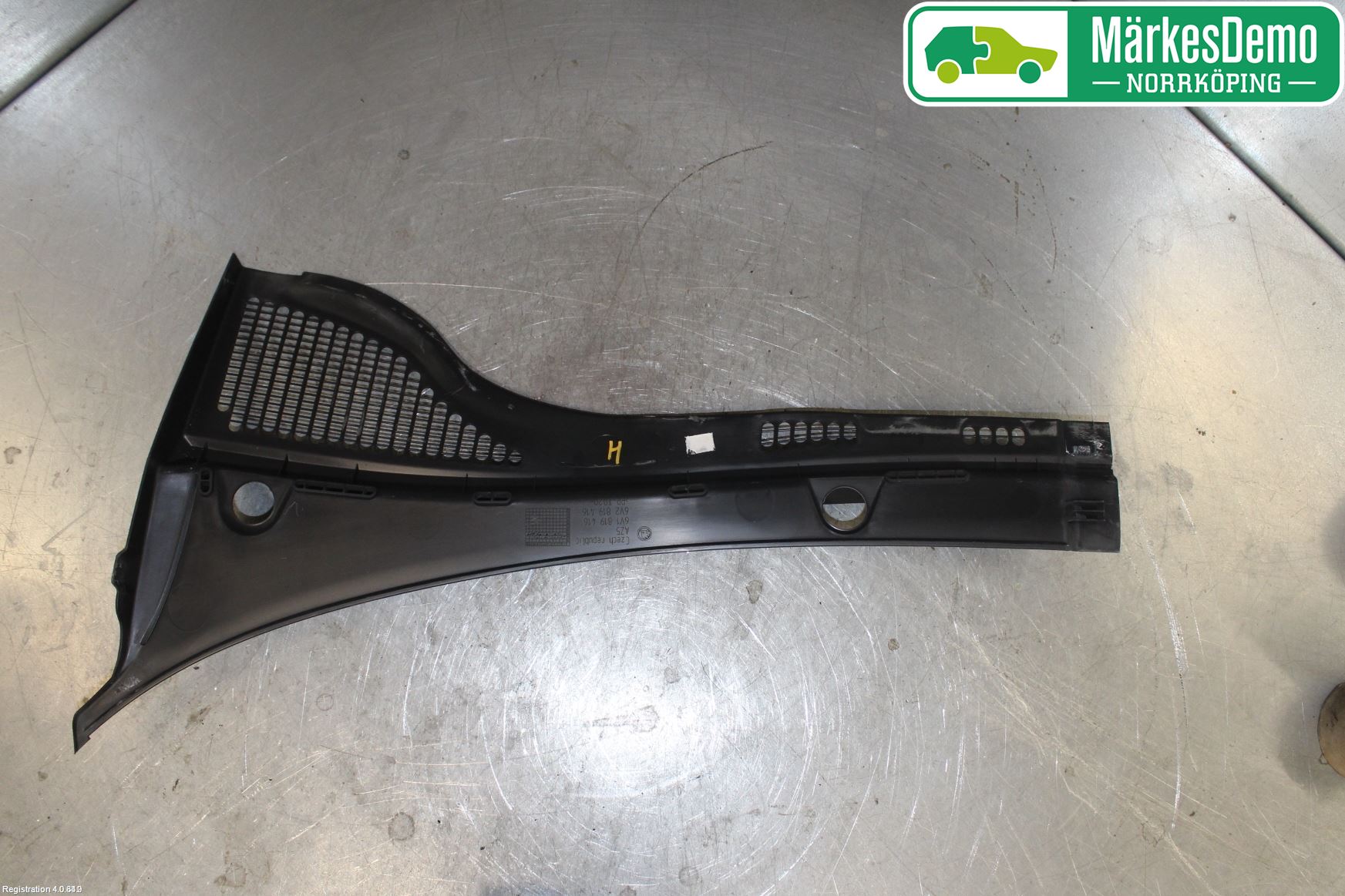 Skoda FABIA 15-21 Visker Deksel-Grill-Under Frr