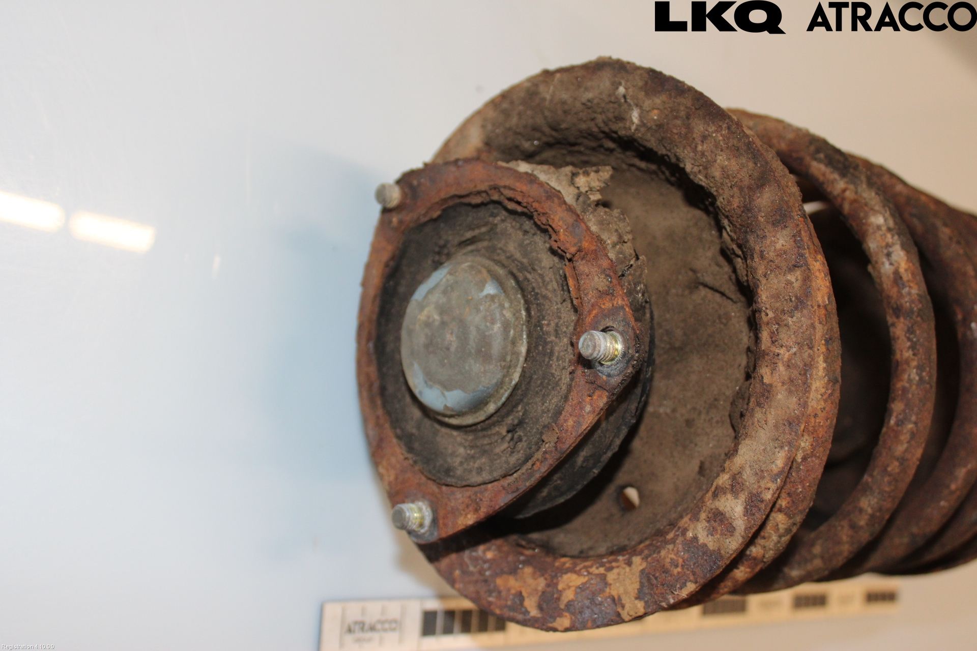 Volkswagen VW K70 Fjærbein Foran Høyre