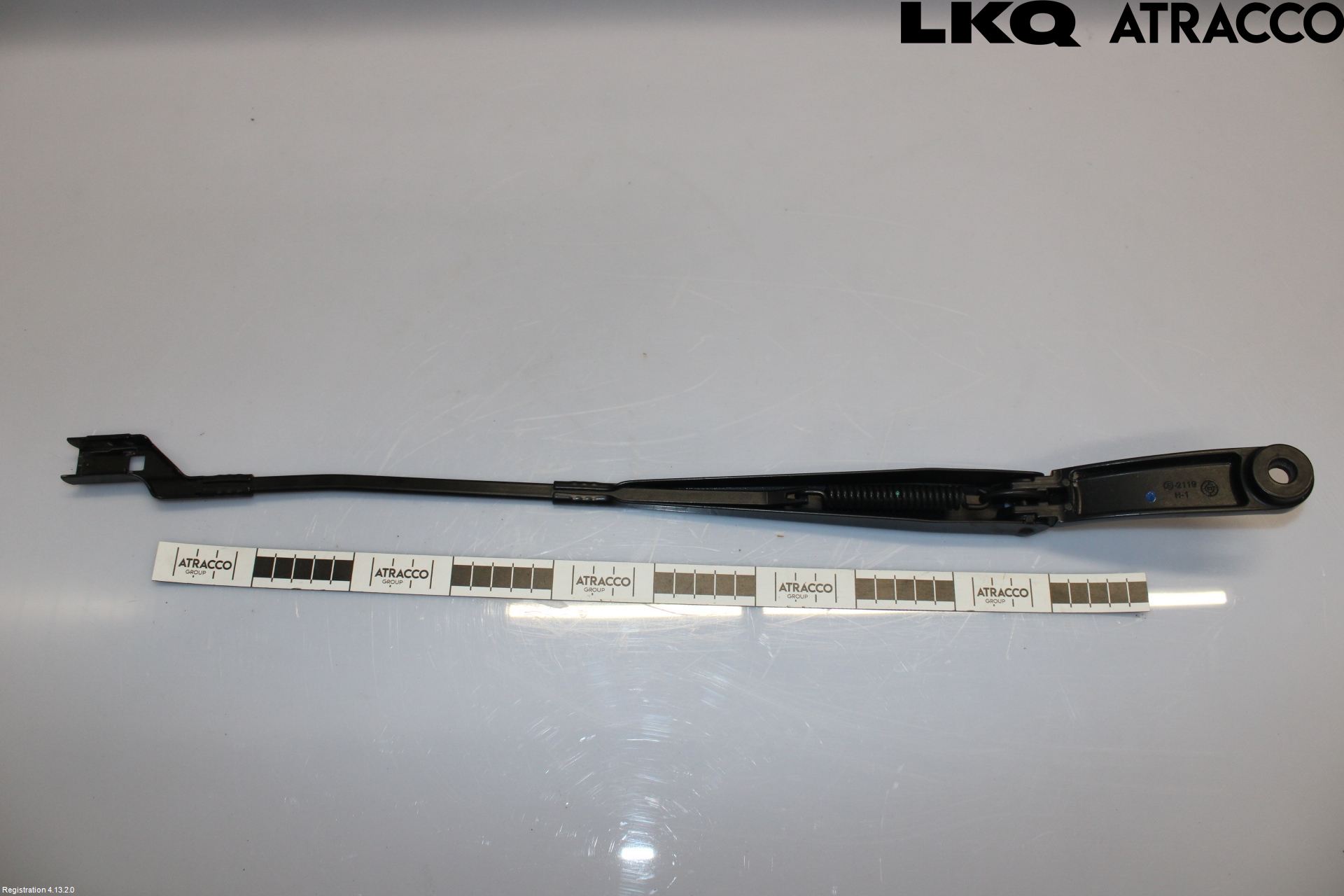 MG 4 23- Viskerarm-Armer Frontrute
