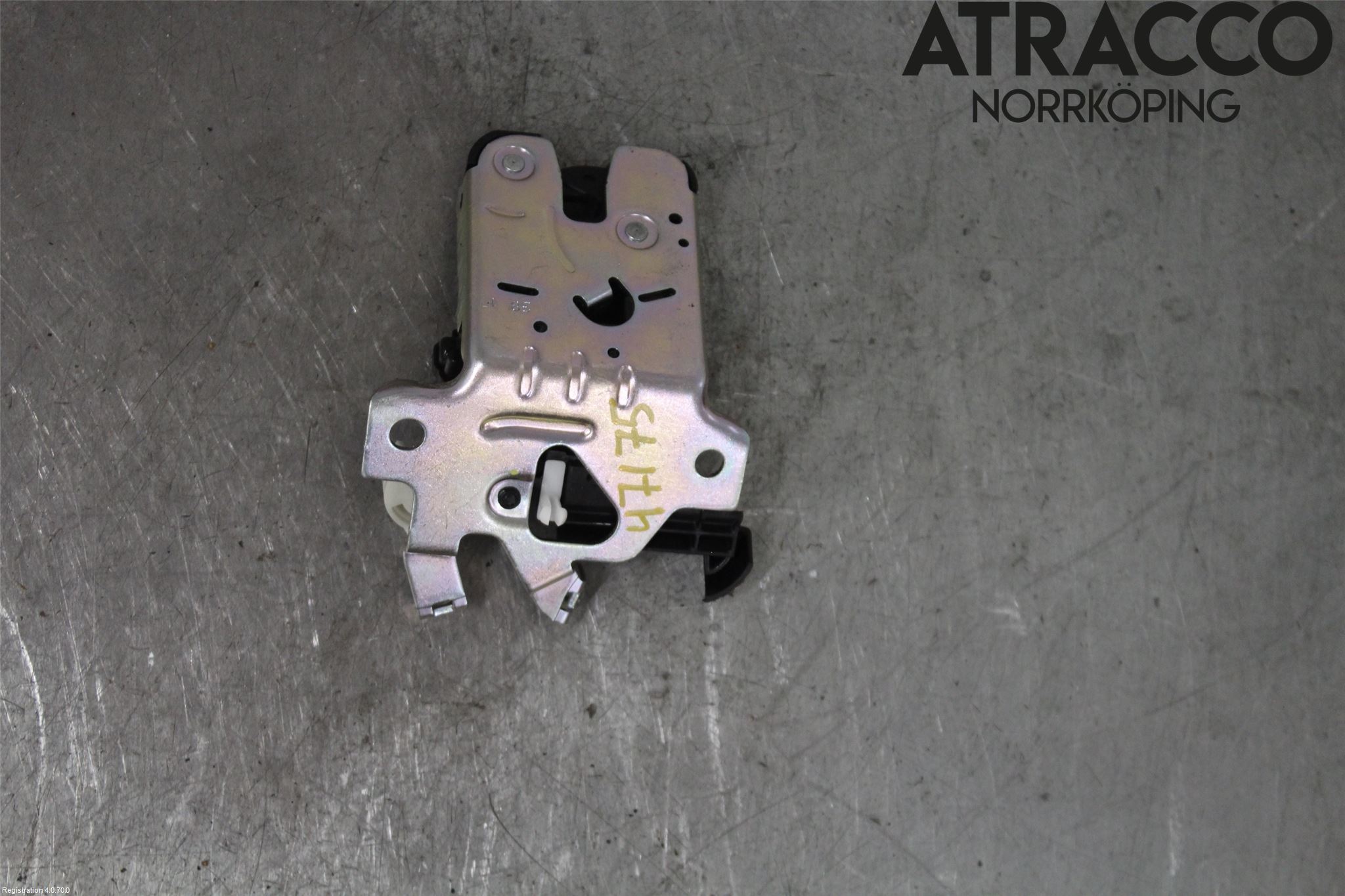 Audi A4/S4 B9 16-19 Bakluke-Lokk Låsekasse